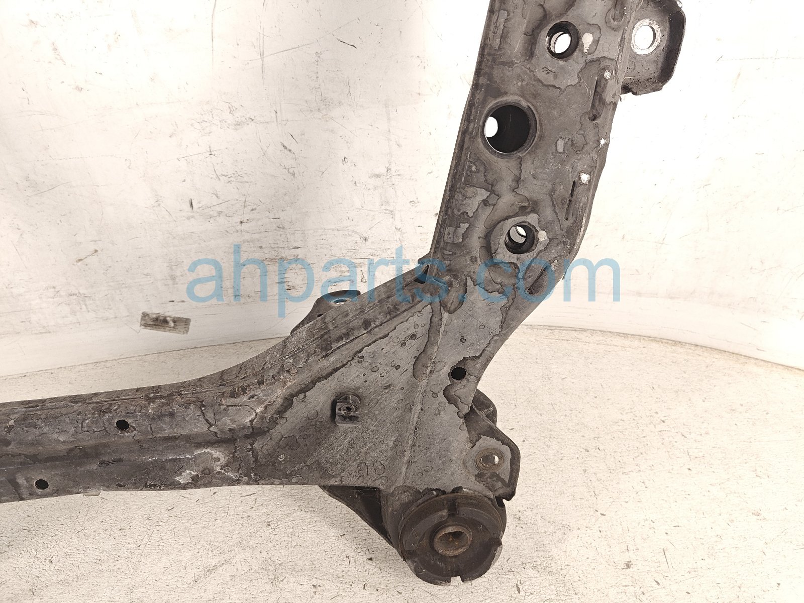 2015 Lexus Rx450h Crossmember Front Engine Sub Frame / Cradle 51100 48074 Replacement 2015 Lexus Rx450h Crossmember Front Engine Sub Frame / Cradle 51100 48074 Replacement thumbnail