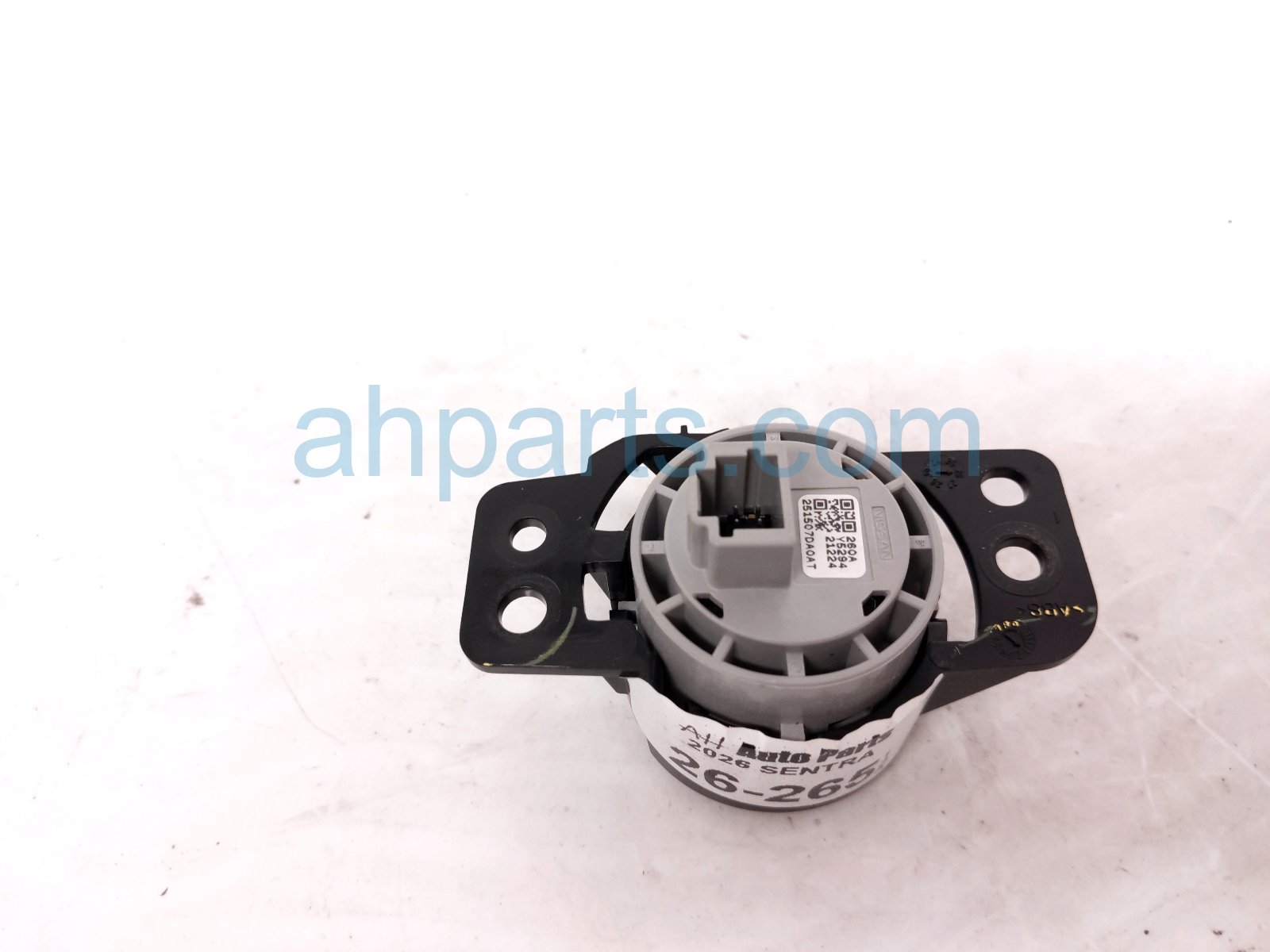 2026 Nissan Sentra Column Push Start / Stop Ignition Switch 25150 7DA0A Replacement 2026 Nissan Sentra Column Push Start / Stop Ignition Switch 25150 7DA0A Replacement thumbnail