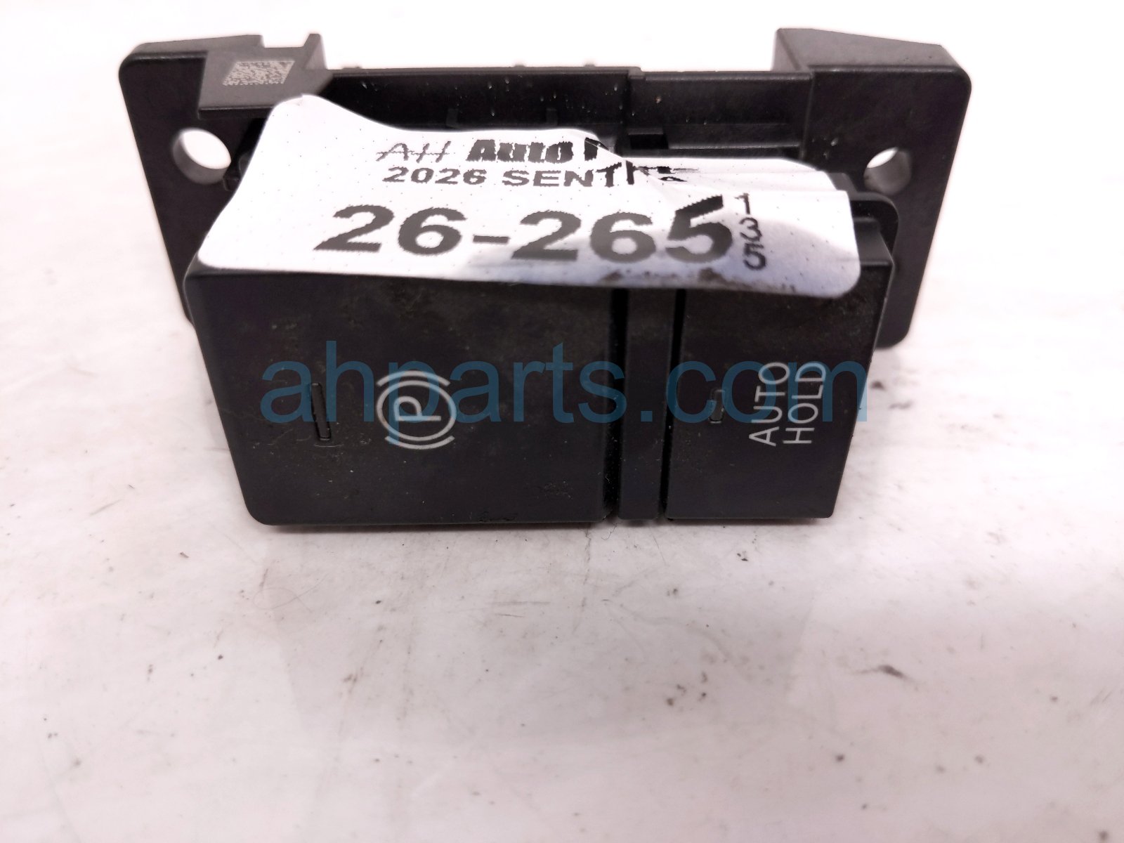 Nissan PARK BRAKE & AUTO HOLD SW - CTR Nissan PARK BRAKE & AUTO HOLD SW - CTR