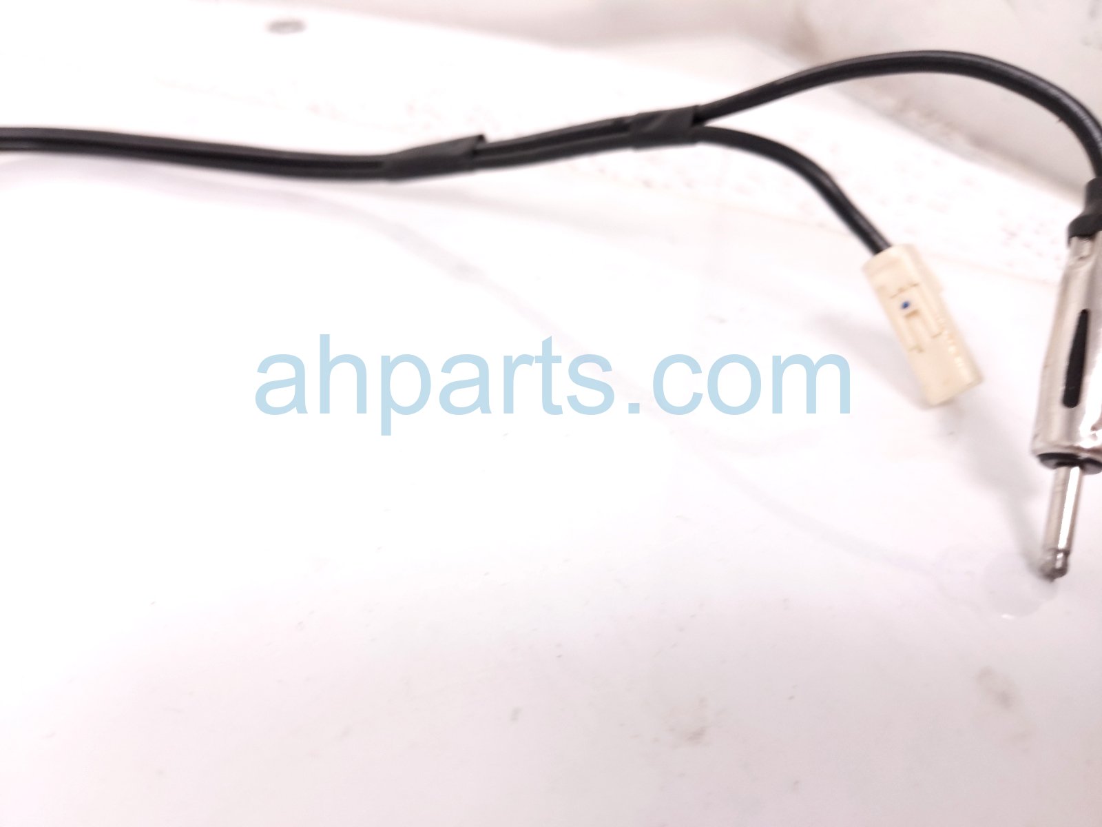 2006 Lexus Rx400h Roof Antenna Assy Grey 86300 48140 Replacement 2006 Lexus Rx400h Roof Antenna Assy Grey 86300 48140 Replacement thumbnail