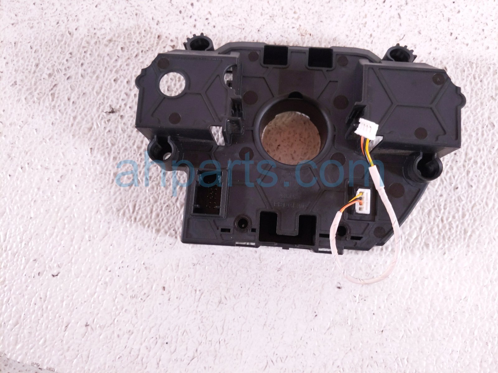 2018 BMW X1 Shaft Steering Column Switch Bracket 61316823664 Replacement 2018 BMW X1 Shaft Steering Column Switch Bracket 61316823664 Replacement thumbnail