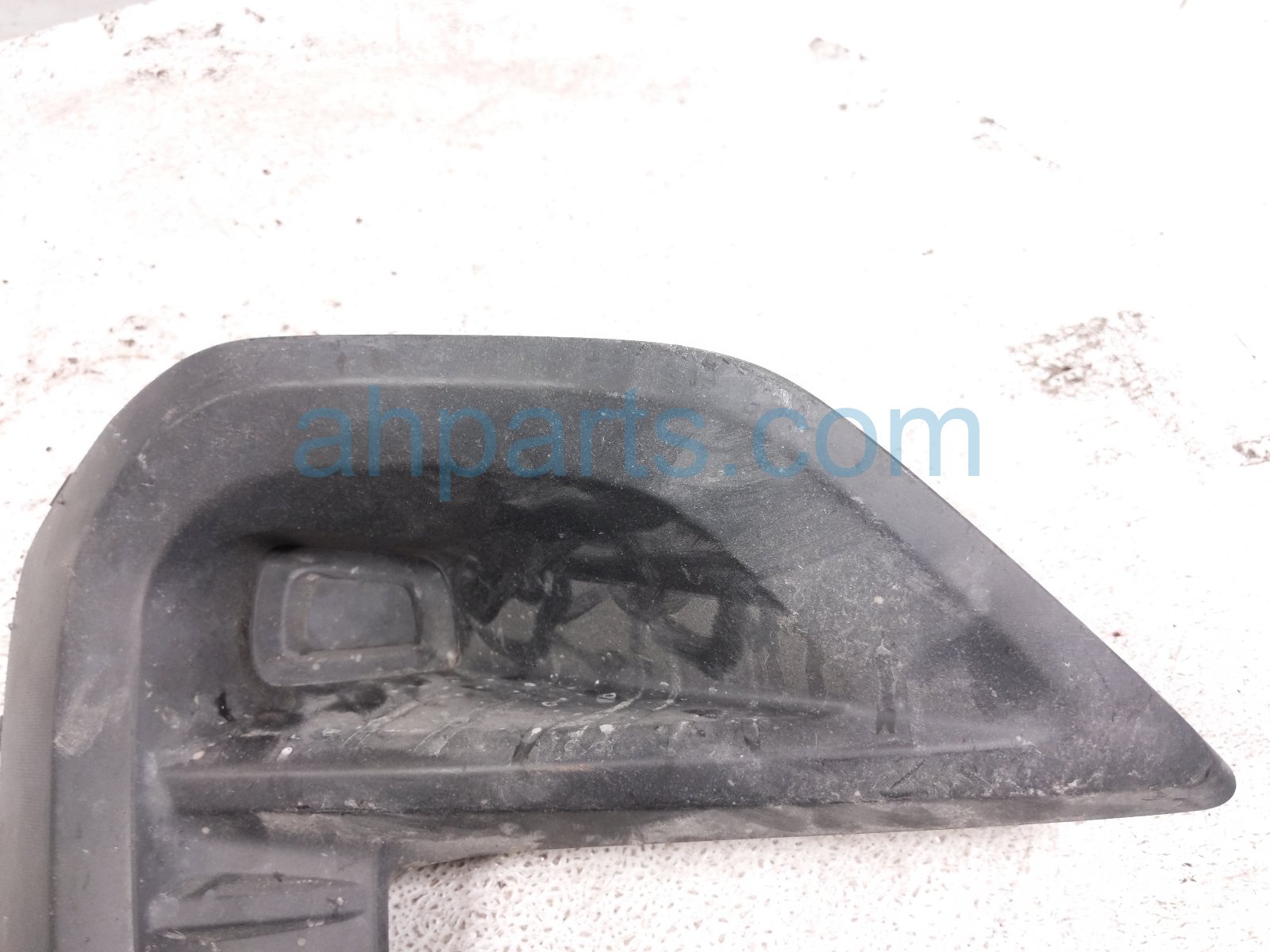 2024 Subaru Legacy Front Driver Fog Lamp Bezel Grille blk 57731AN35A Replacement 2024 Subaru Legacy Front Driver Fog Lamp Bezel Grille blk 57731AN35A Replacement thumbnail