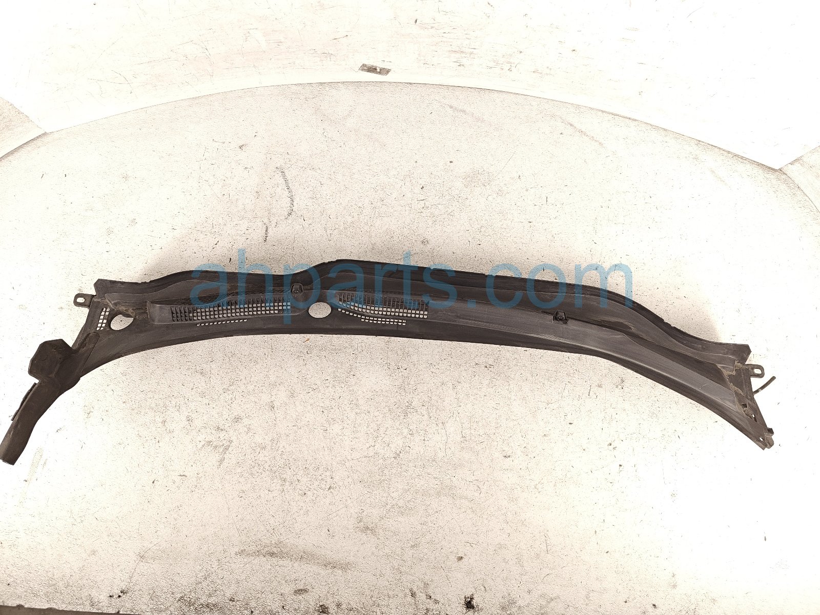 Honda WINDSHIELD COWL VENT GRILLE PANEL