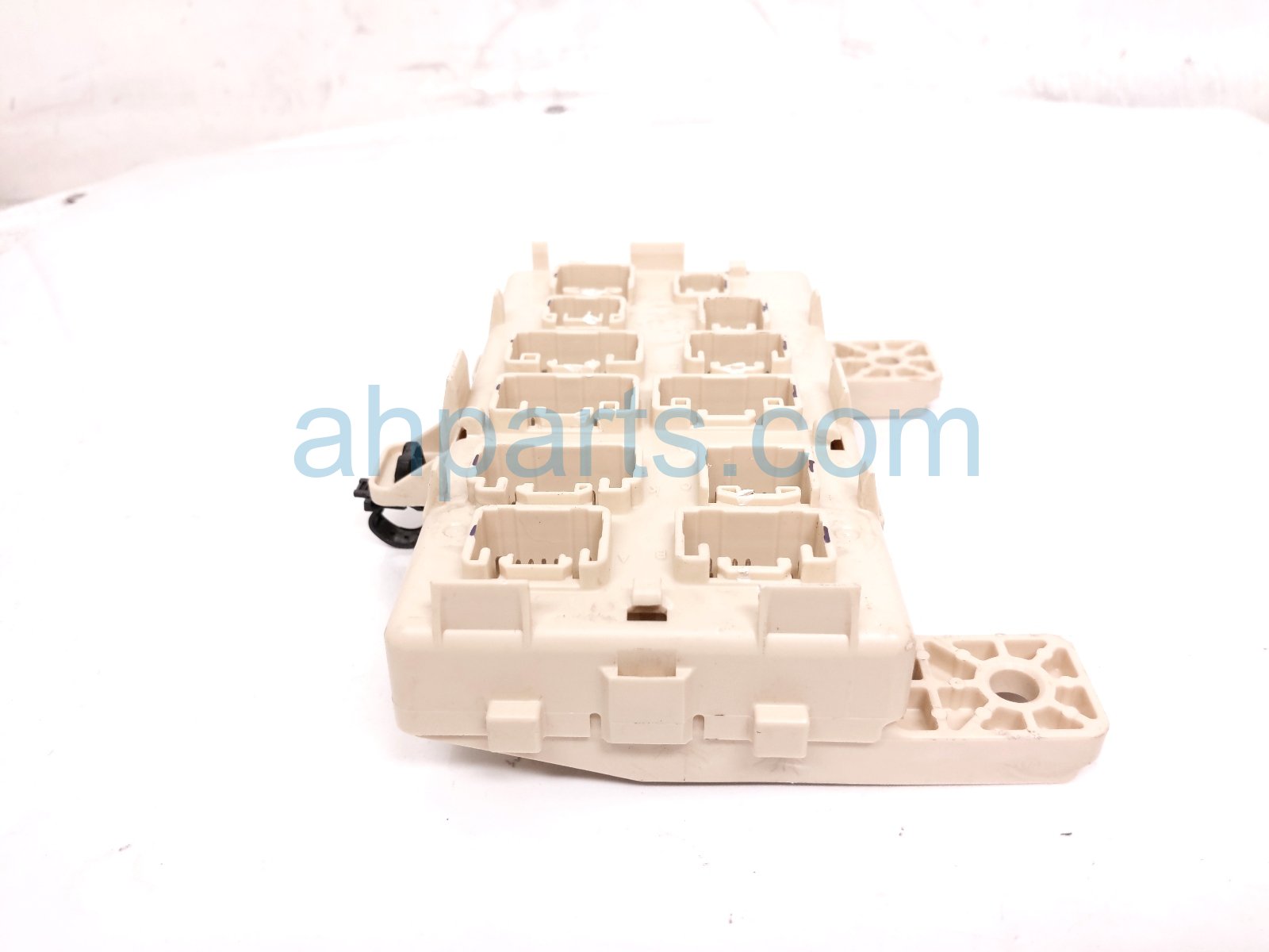 2006 Lexus Rx400h Driver Junction Block Fuse Box 82671 48010 Replacement 2006 Lexus Rx400h Driver Junction Block Fuse Box 82671 48010 Replacement thumbnail