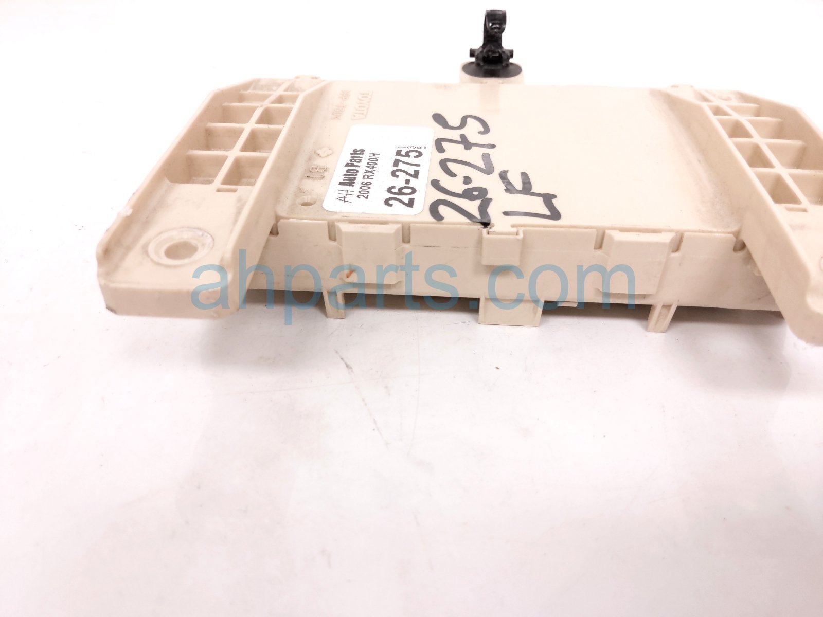 2006 Lexus Rx400h Driver Junction Block Fuse Box 82671 48010 Replacement 2006 Lexus Rx400h Driver Junction Block Fuse Box 82671 48010 Replacement thumbnail