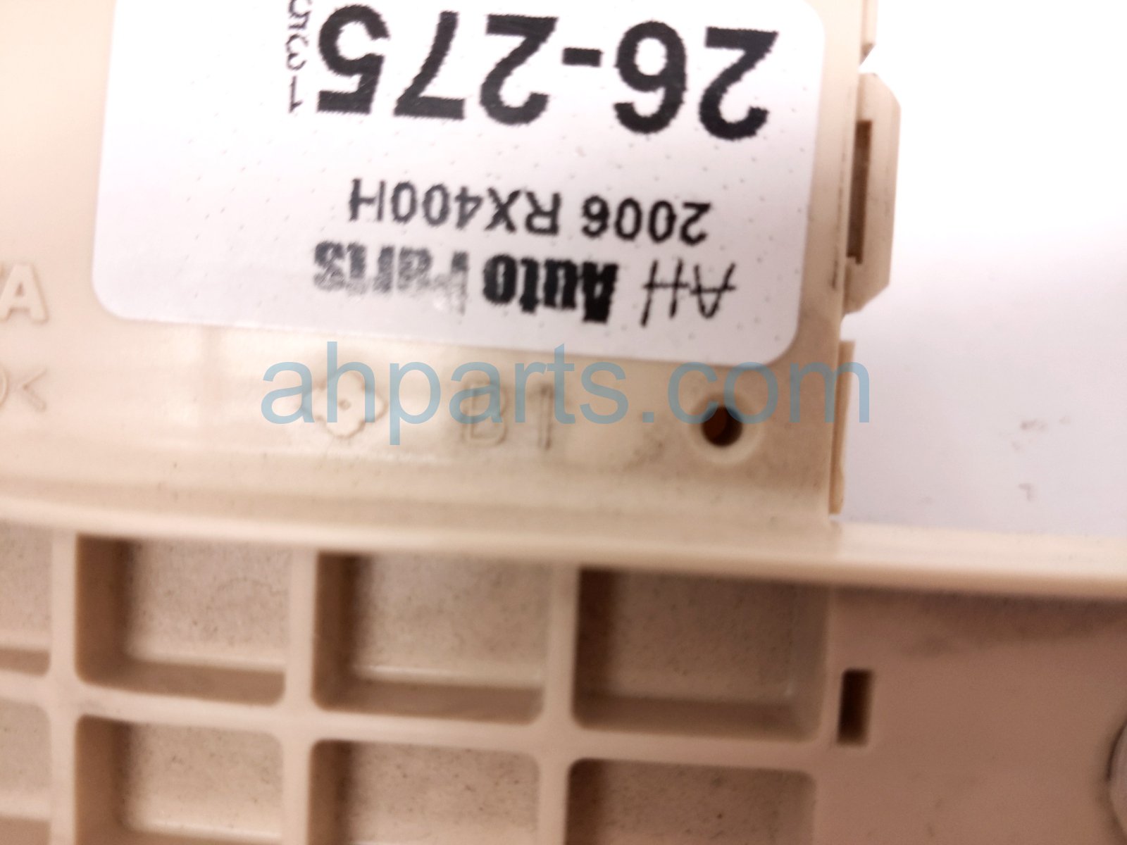 2006 Lexus Rx400h Driver Junction Block Fuse Box 82671 48010 Replacement 2006 Lexus Rx400h Driver Junction Block Fuse Box 82671 48010 Replacement thumbnail