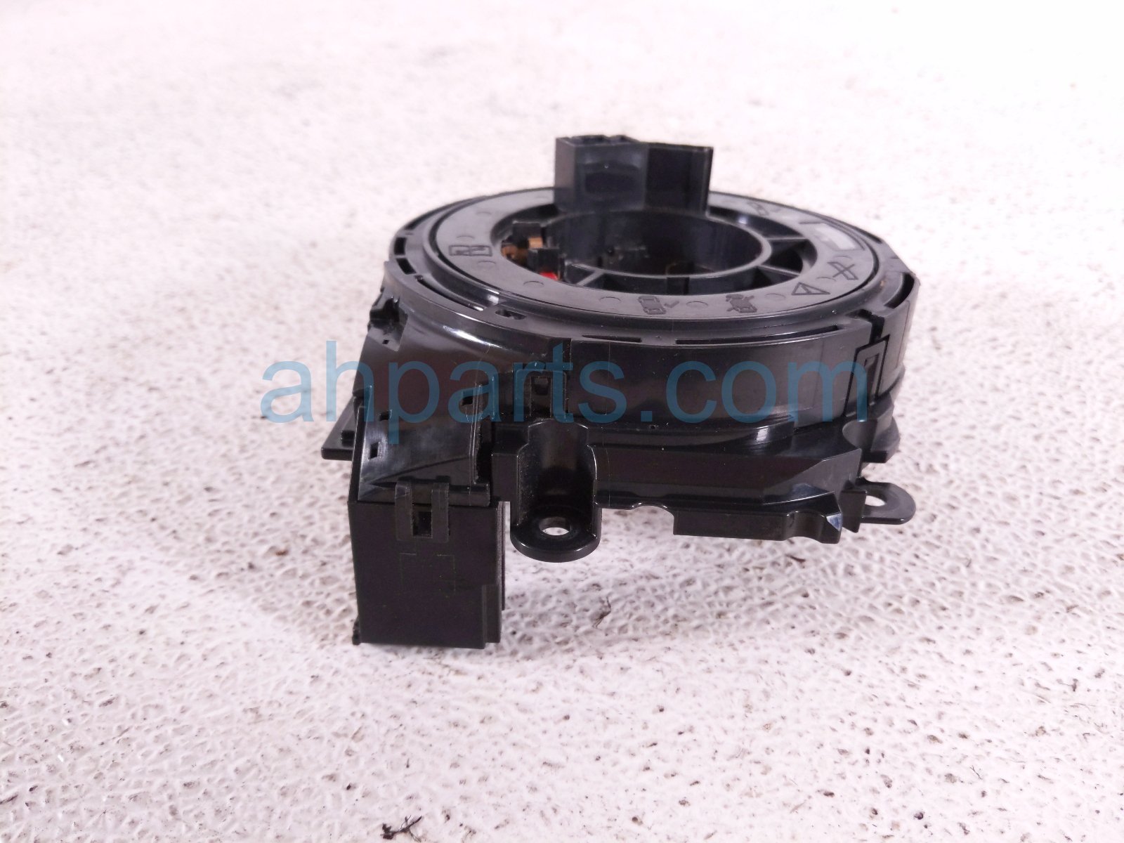 2017 BMW Minicooper Countryman Clockspring Reel Assy S 2.0l 4 216 268 Replacement 2017 BMW Minicooper Countryman Clockspring Reel Assy S 2.0l 4 216 268 Replacement thumbnail