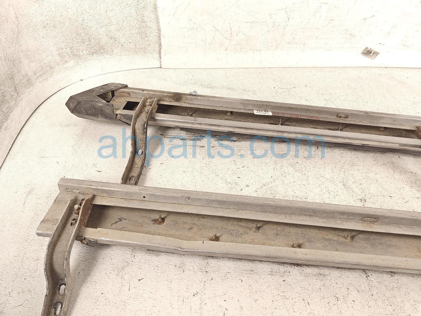 2018 Toyota Tacoma Driver & Passenger Running Board Silver Crew PT925 35160 RH Replacement 2018 Toyota Tacoma Driver & Passenger Running Board Silver Crew PT925 35160 RH Replacement thumbnail