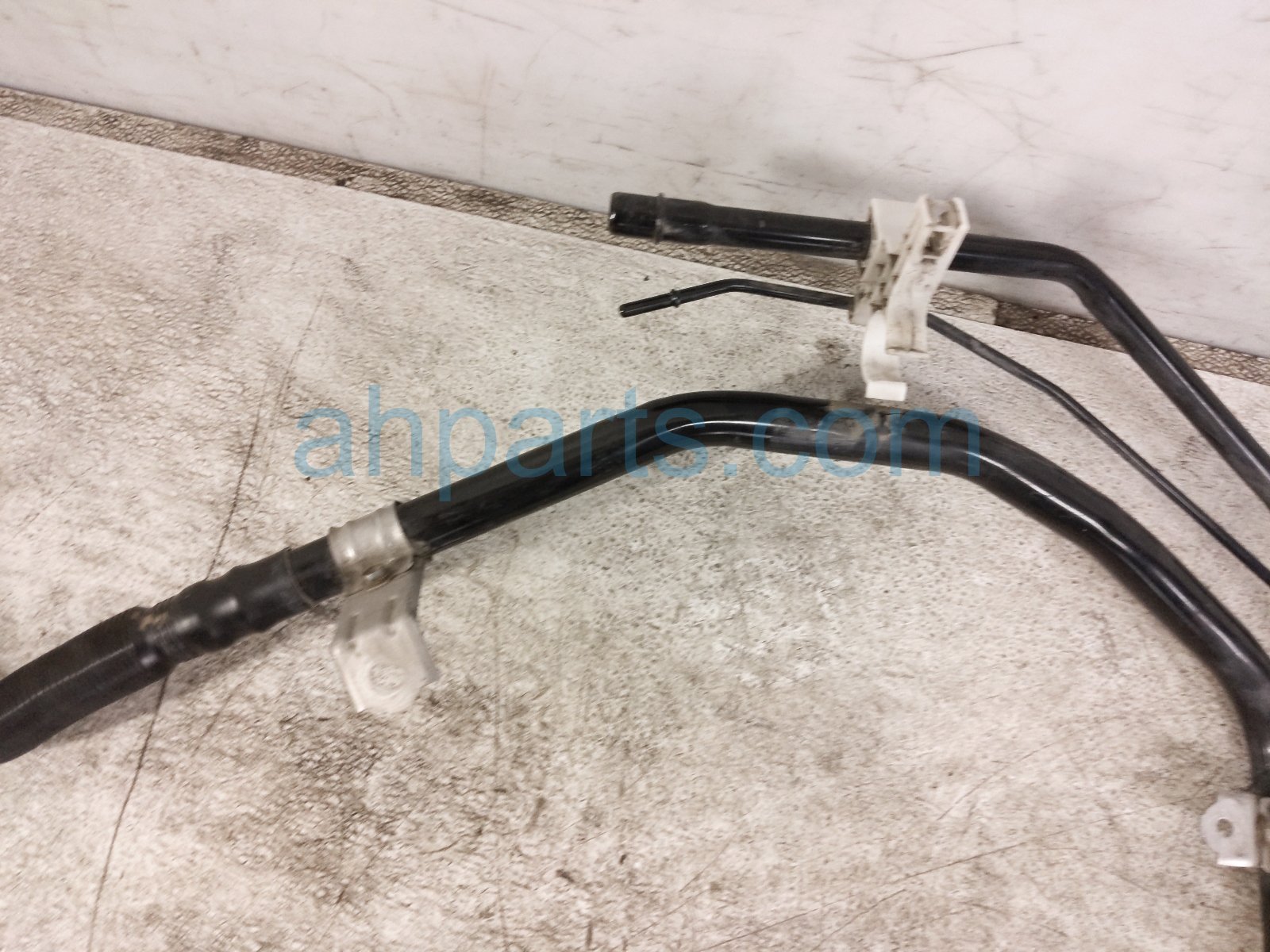 2021 Toyota Highlander Gas / Fuel Filler Neck 2.5l Awd 77201 0E170 Replacement 2021 Toyota Highlander Gas / Fuel Filler Neck 2.5l Awd 77201 0E170 Replacement thumbnail