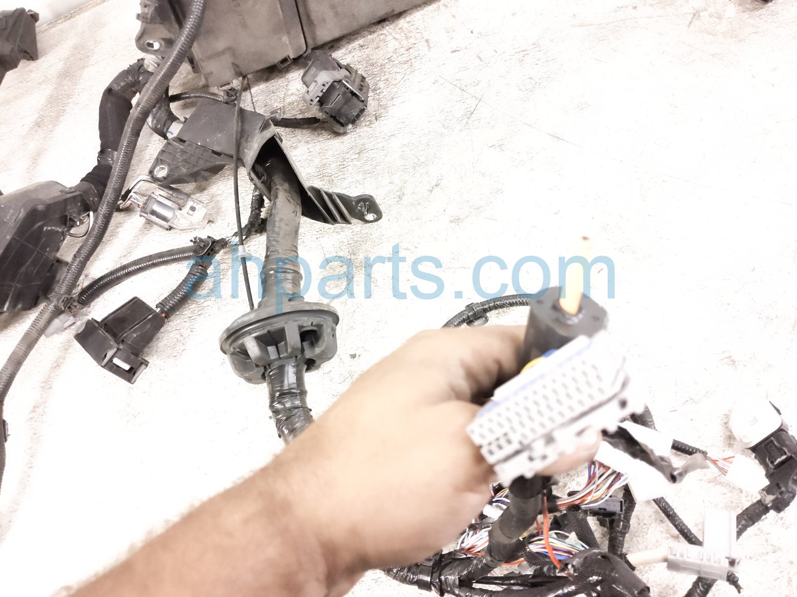 2022 Toyota Sienna Engine Room Wire Harness Hybrid 82111 08K71 Replacement 2022 Toyota Sienna Engine Room Wire Harness Hybrid 82111 08K71 Replacement thumbnail
