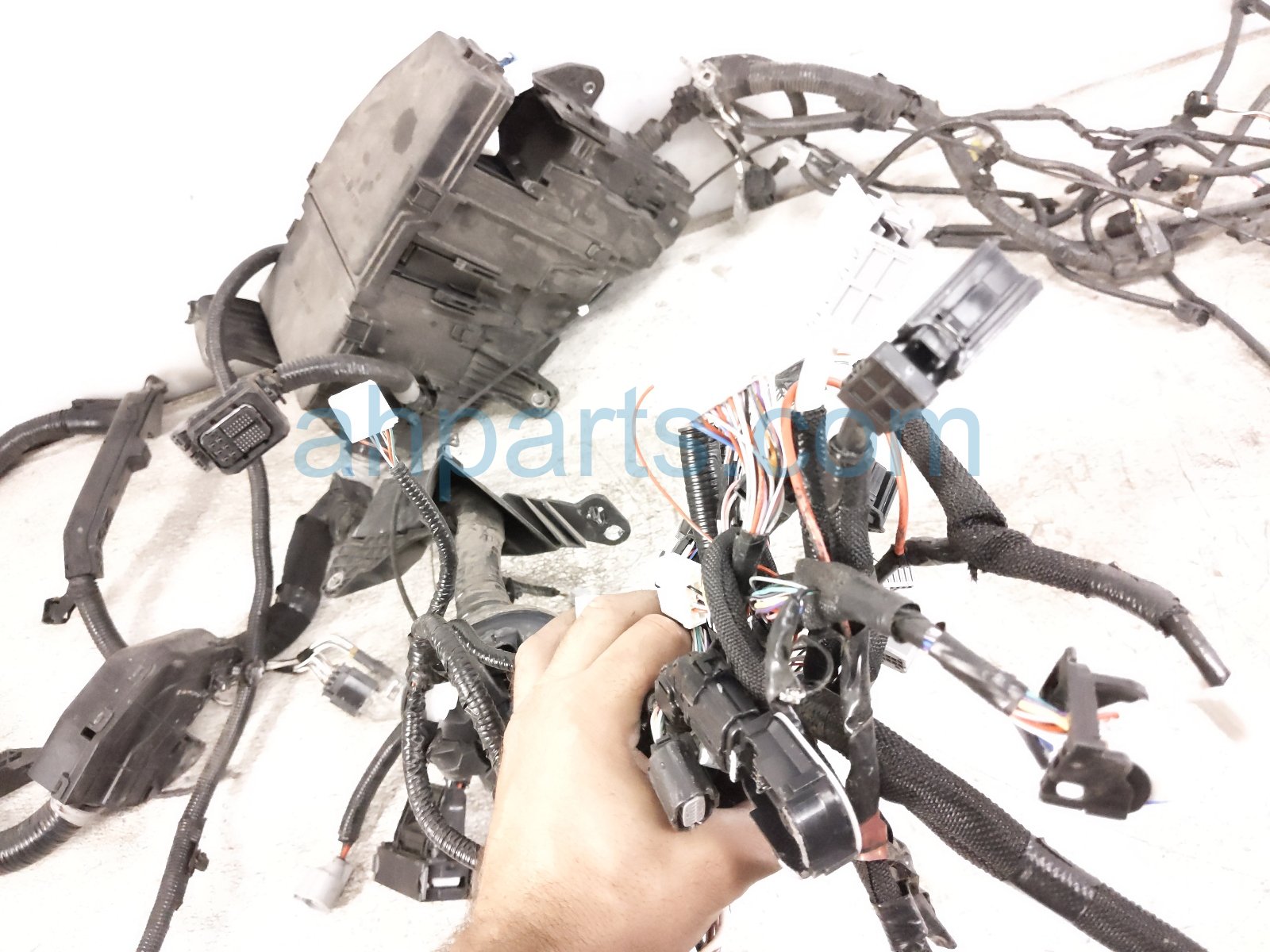 2022 Toyota Sienna Engine Room Wire Harness Hybrid 82111 08K71 Replacement 2022 Toyota Sienna Engine Room Wire Harness Hybrid 82111 08K71 Replacement thumbnail