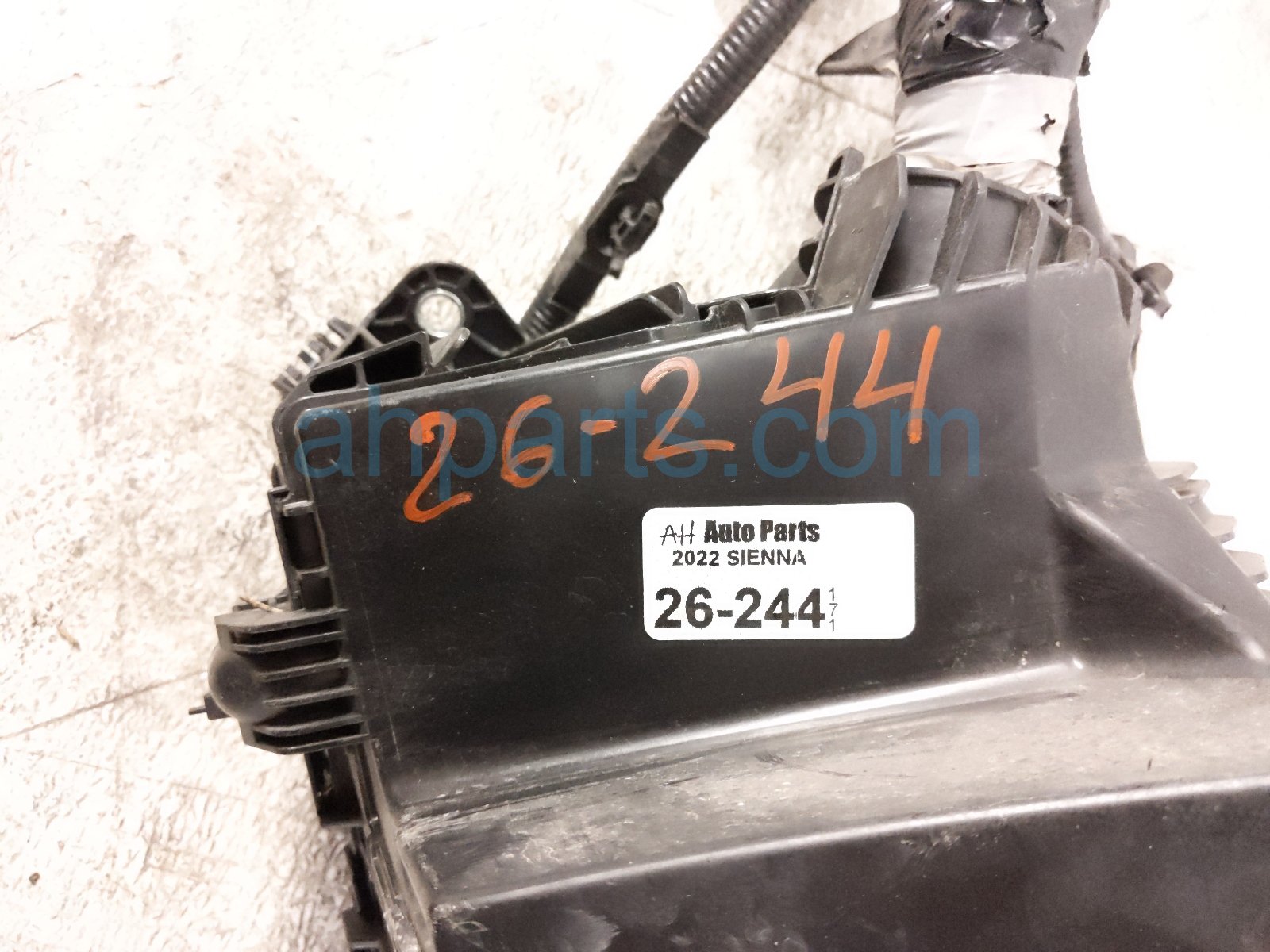 2022 Toyota Sienna Engine Room Wire Harness Hybrid 82111 08K71 Replacement 2022 Toyota Sienna Engine Room Wire Harness Hybrid 82111 08K71 Replacement thumbnail