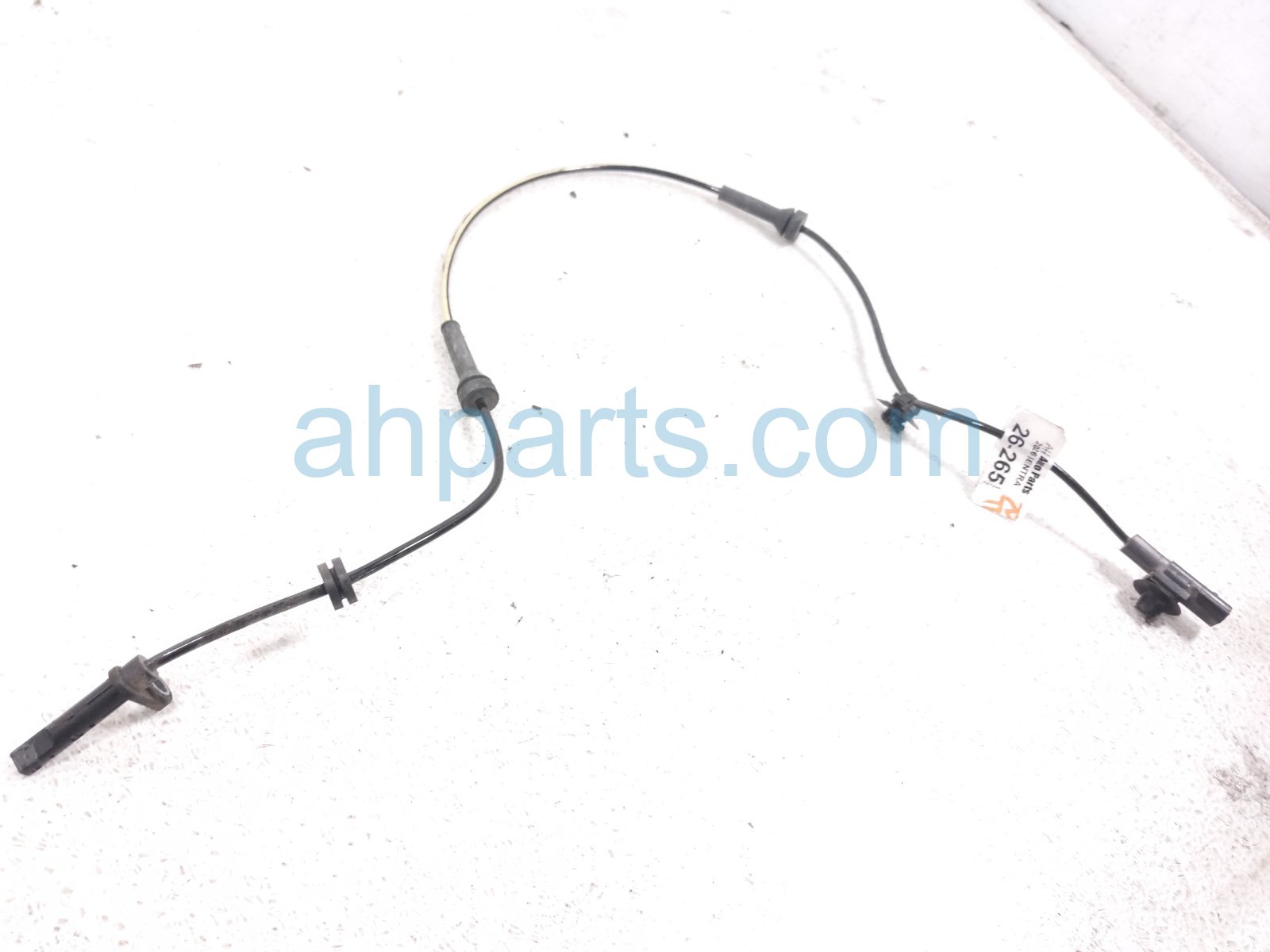 Nissan FR/RH ABS WHEEL SPEED SENSOR - 2.0L Nissan FR/RH ABS WHEEL SPEED SENSOR - 2.0L