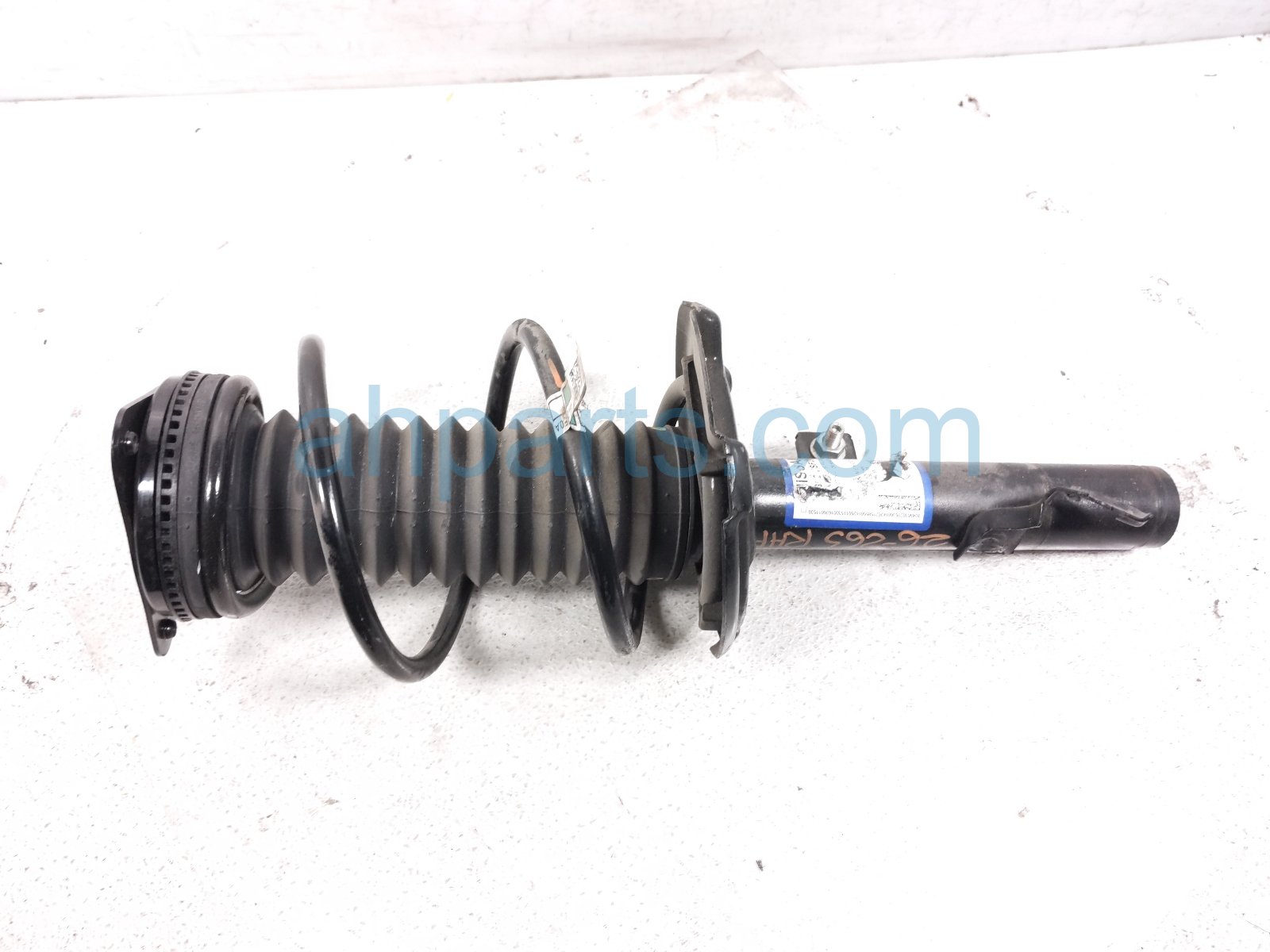 Nissan FR/RH STRUT ABSORBER + SPRING