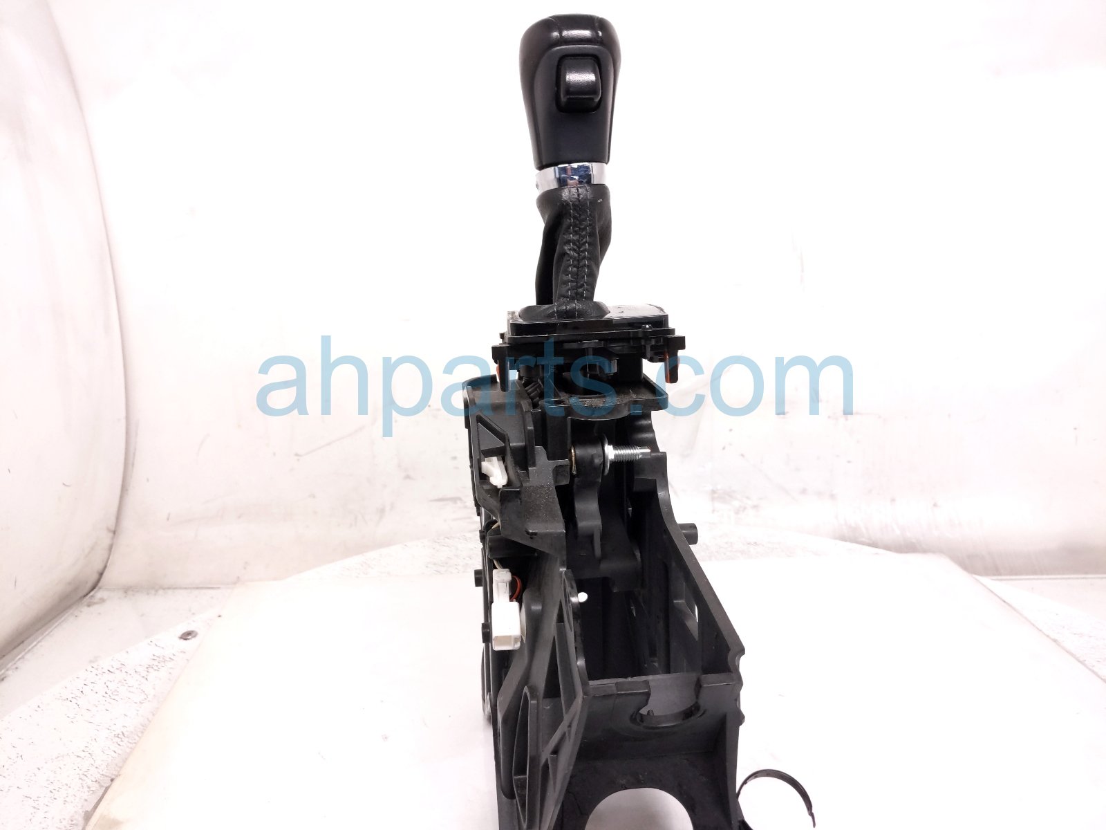 2016 Honda Civic A/t Floor Shifter W/knob 1.5t 54200 TBA A81 Replacement 2016 Honda Civic A/t Floor Shifter W/knob 1.5t 54200 TBA A81 Replacement thumbnail