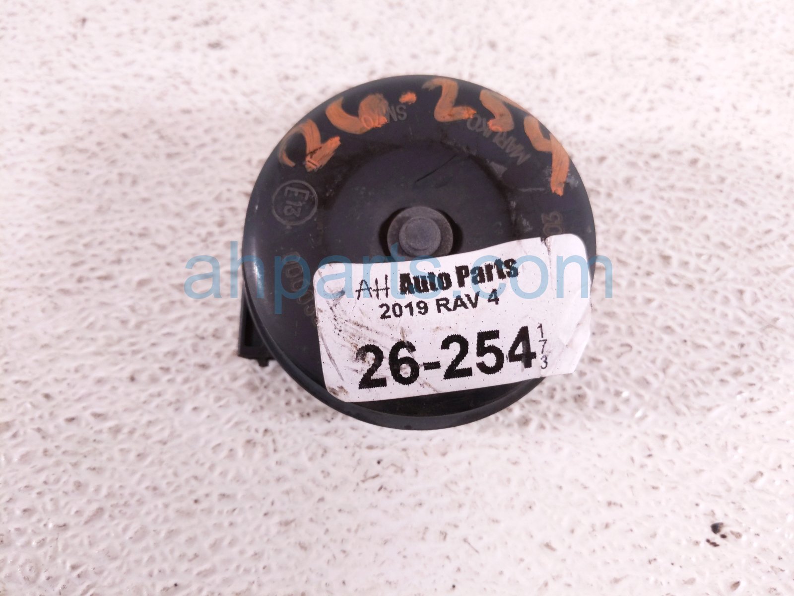 Toyota LOW PITCH NOTE HORN