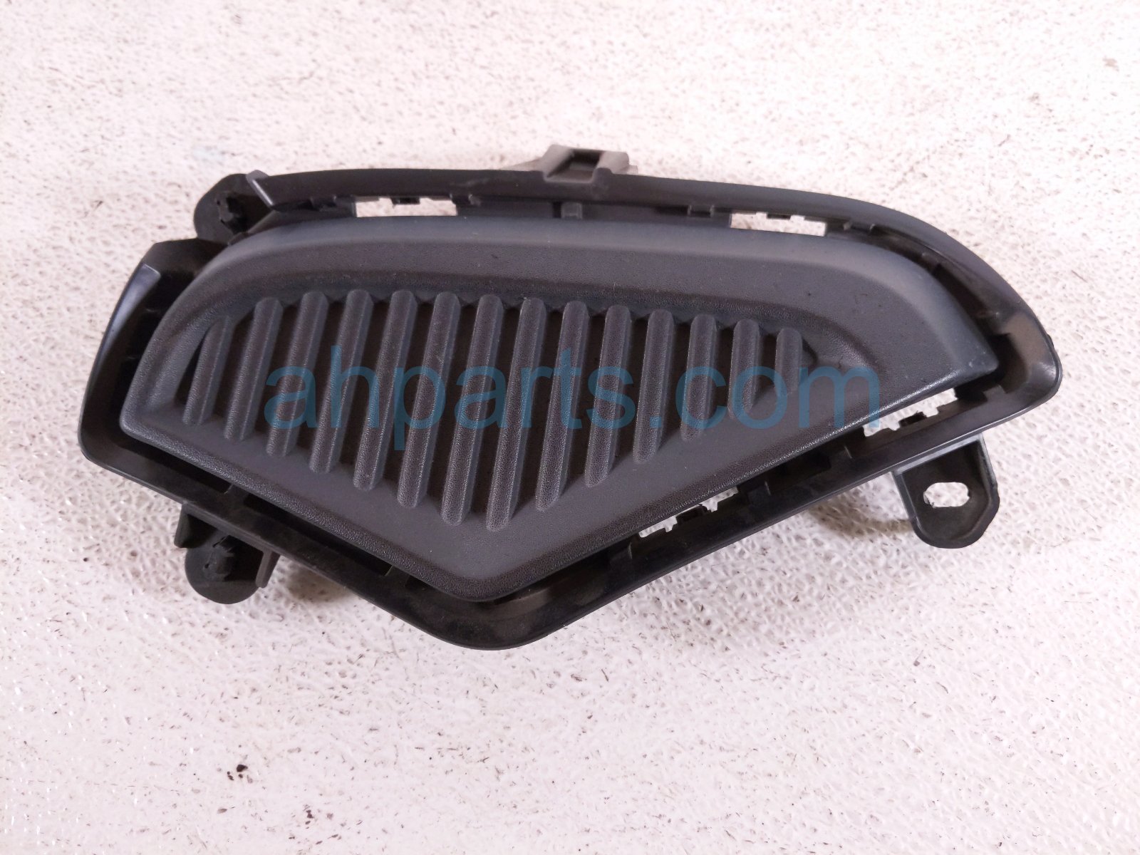 Front driver FOG LIGHT GRILLE BEZEL-BLK
