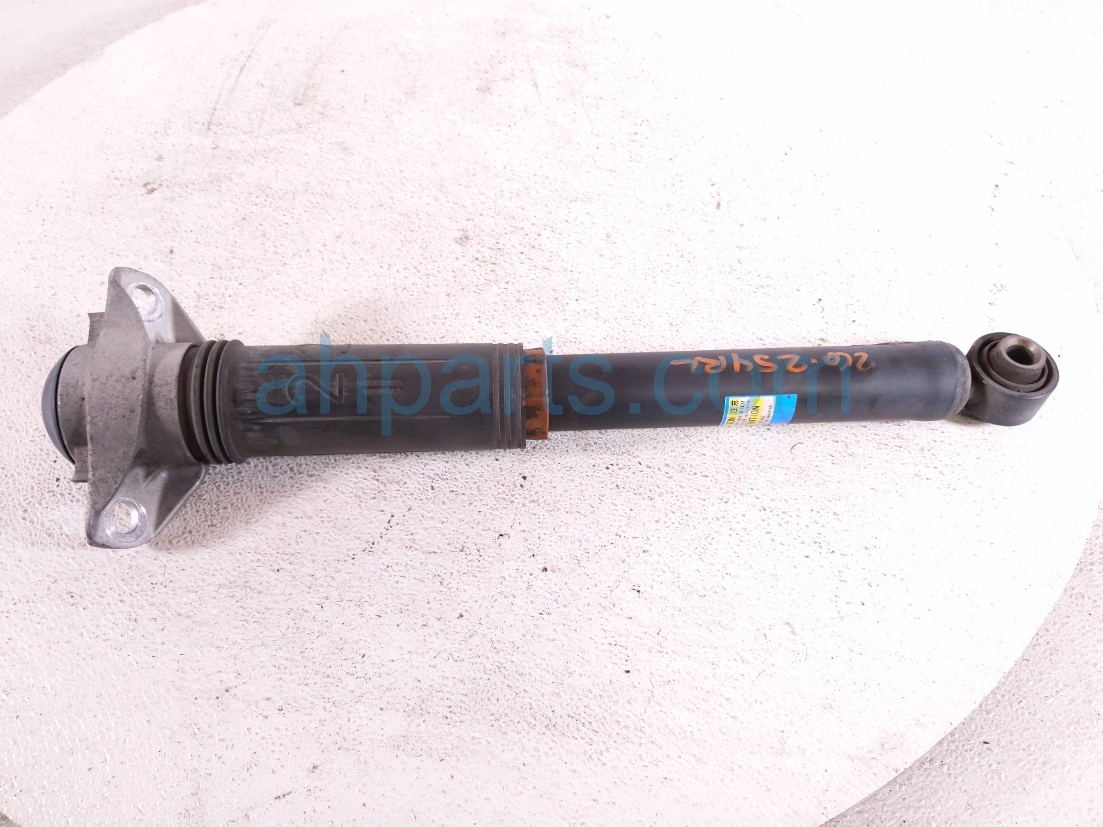 Rear driver SHOCK ABSORBER