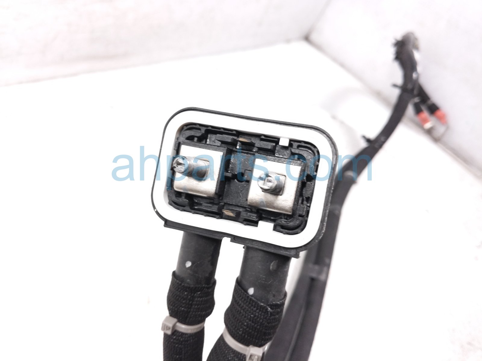 2024 Jeep Grand Cherokee Positive Battery Cable 3.6l 68458250AC Replacement 2024 Jeep Grand Cherokee Positive Battery Cable 3.6l 68458250AC Replacement thumbnail