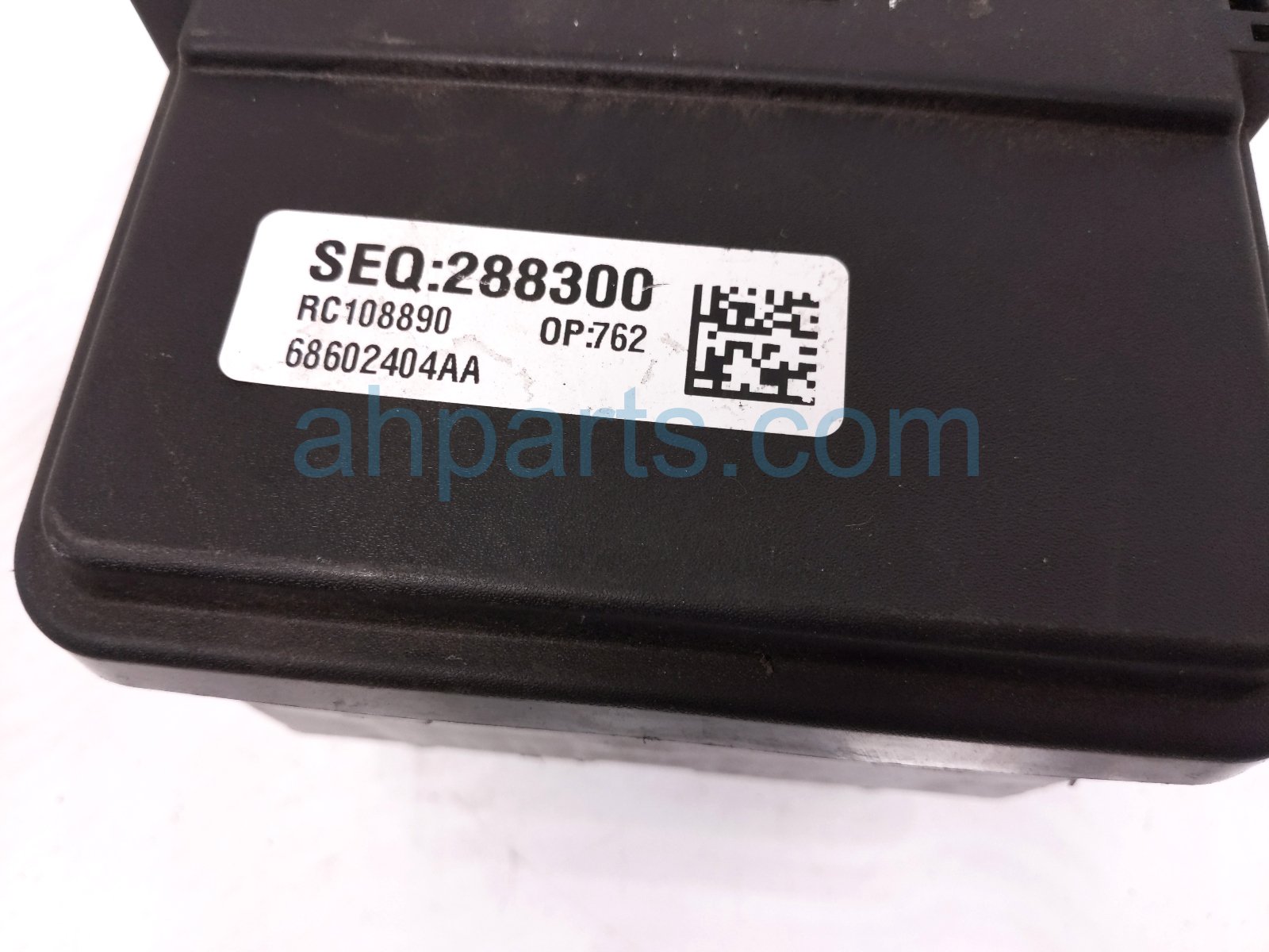 2024 Jeep Grand Cherokee Engine Room Fuse Box 3.6l 68602404AA Replacement 2024 Jeep Grand Cherokee Engine Room Fuse Box 3.6l 68602404AA Replacement thumbnail