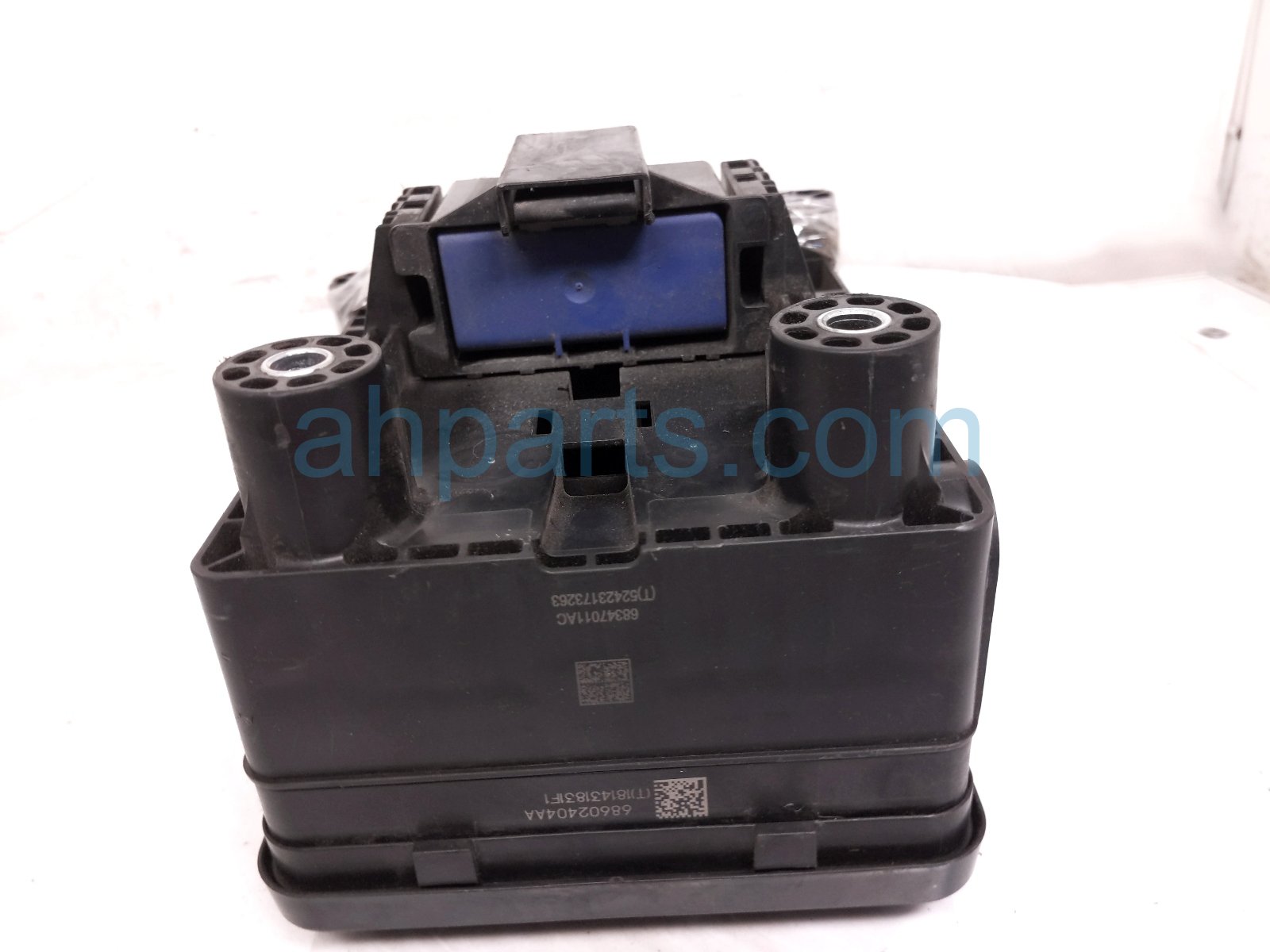 2024 Jeep Grand Cherokee Engine Room Fuse Box 3.6l 68602404AA Replacement 2024 Jeep Grand Cherokee Engine Room Fuse Box 3.6l 68602404AA Replacement thumbnail