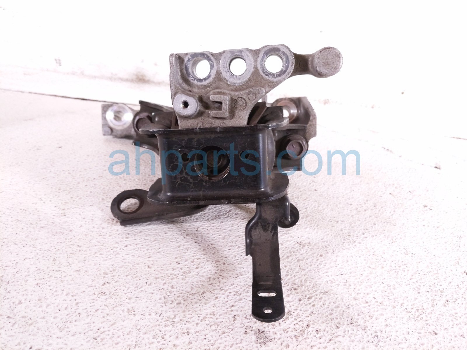 2019 Toyota Rav 4 Engine/motor Passenger Engine Mount W/spacer 2.5l Fwd 12305 25030 Replacement 2019 Toyota Rav 4 Engine/motor Passenger Engine Mount W/spacer 2.5l Fwd 12305 25030 Replacement thumbnail
