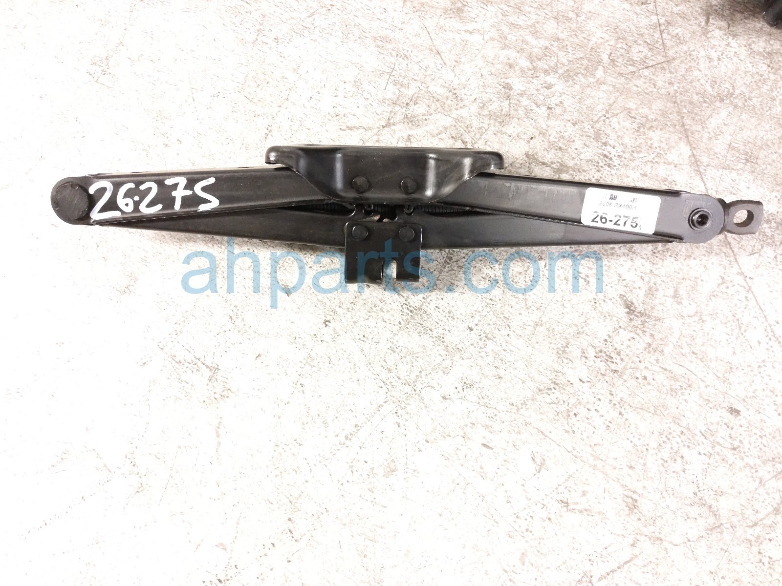 2006 Lexus Rx400h Spare Tire Tool Kit W/tray 09111 0W091 Replacement 2006 Lexus Rx400h Spare Tire Tool Kit W/tray 09111 0W091 Replacement thumbnail