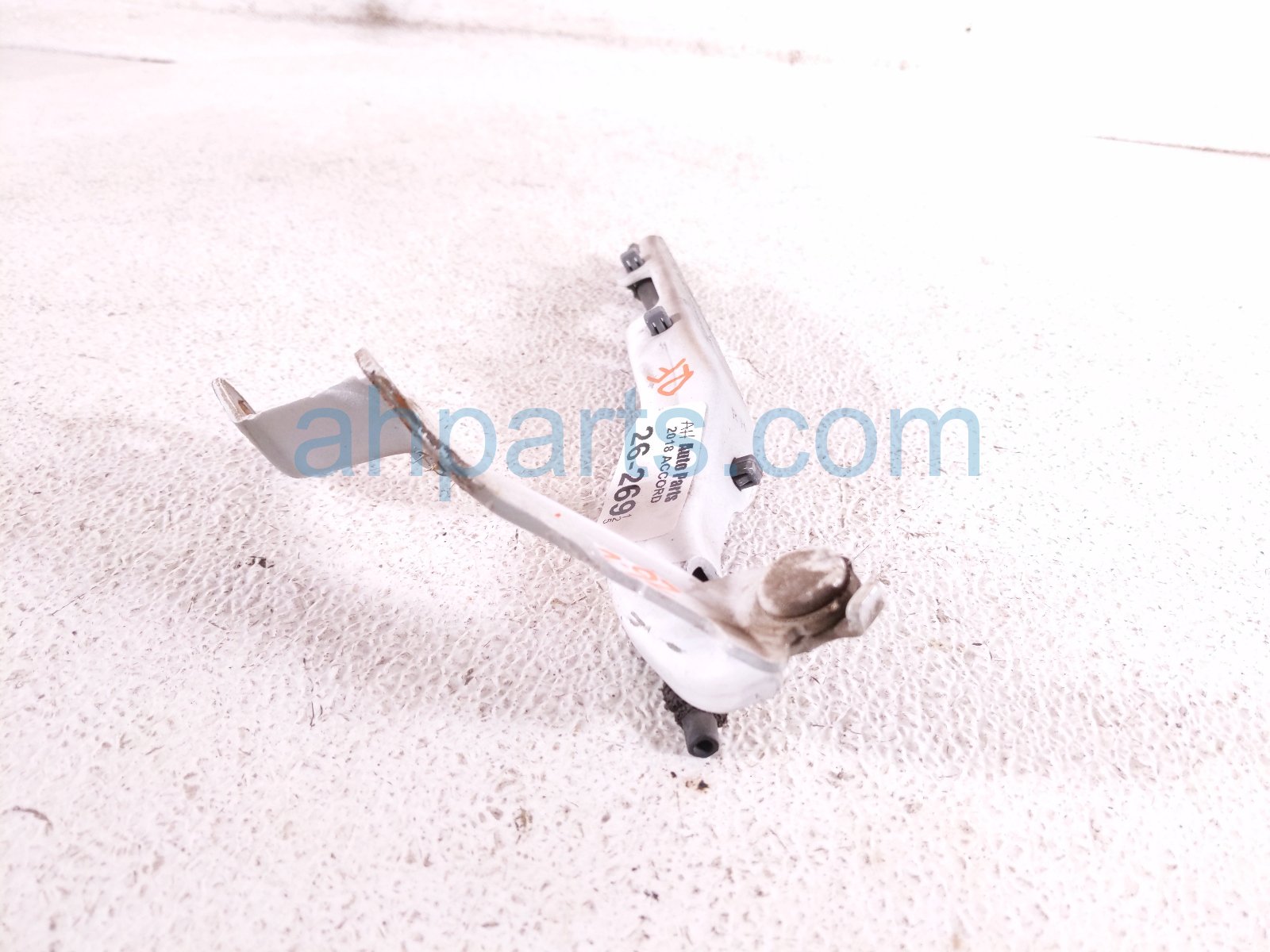 2018 Honda Accord Passenger Hood Hinge White Sdn 60120 TVA A00ZZ Replacement 2018 Honda Accord Passenger Hood Hinge White Sdn 60120 TVA A00ZZ Replacement thumbnail