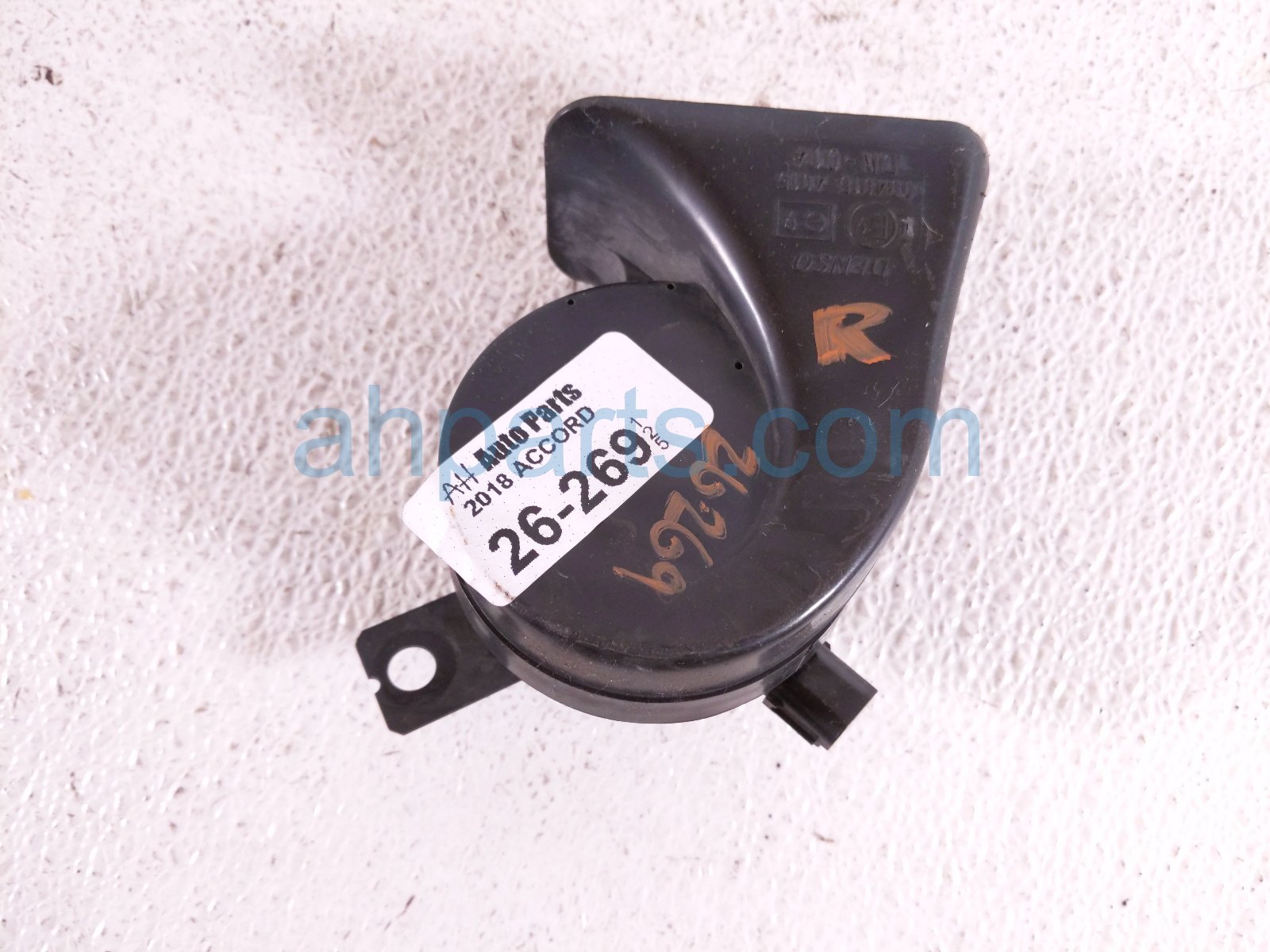 Honda HIGH PITCH NOTE HORN RH Honda HIGH PITCH NOTE HORN RH