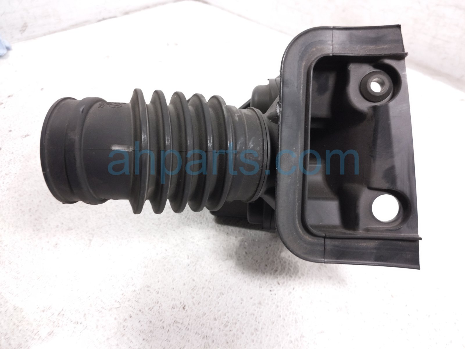 2025 Honda Civic Intake Air Cleaner Duct Chamber W/tube 17235 6MA J01 Replacement 2025 Honda Civic Intake Air Cleaner Duct Chamber W/tube 17235 6MA J01 Replacement thumbnail