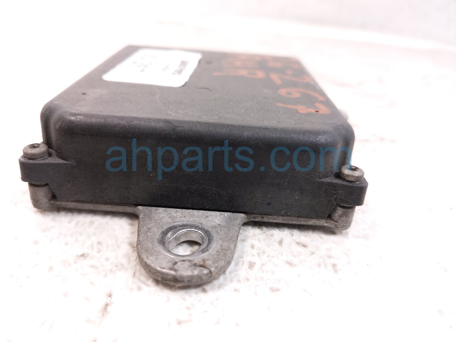 2015 Lexus Rx450h Rear Passenger Blind Spot Radar Sensor 88162 0E010 Replacement 2015 Lexus Rx450h Rear Passenger Blind Spot Radar Sensor 88162 0E010 Replacement thumbnail