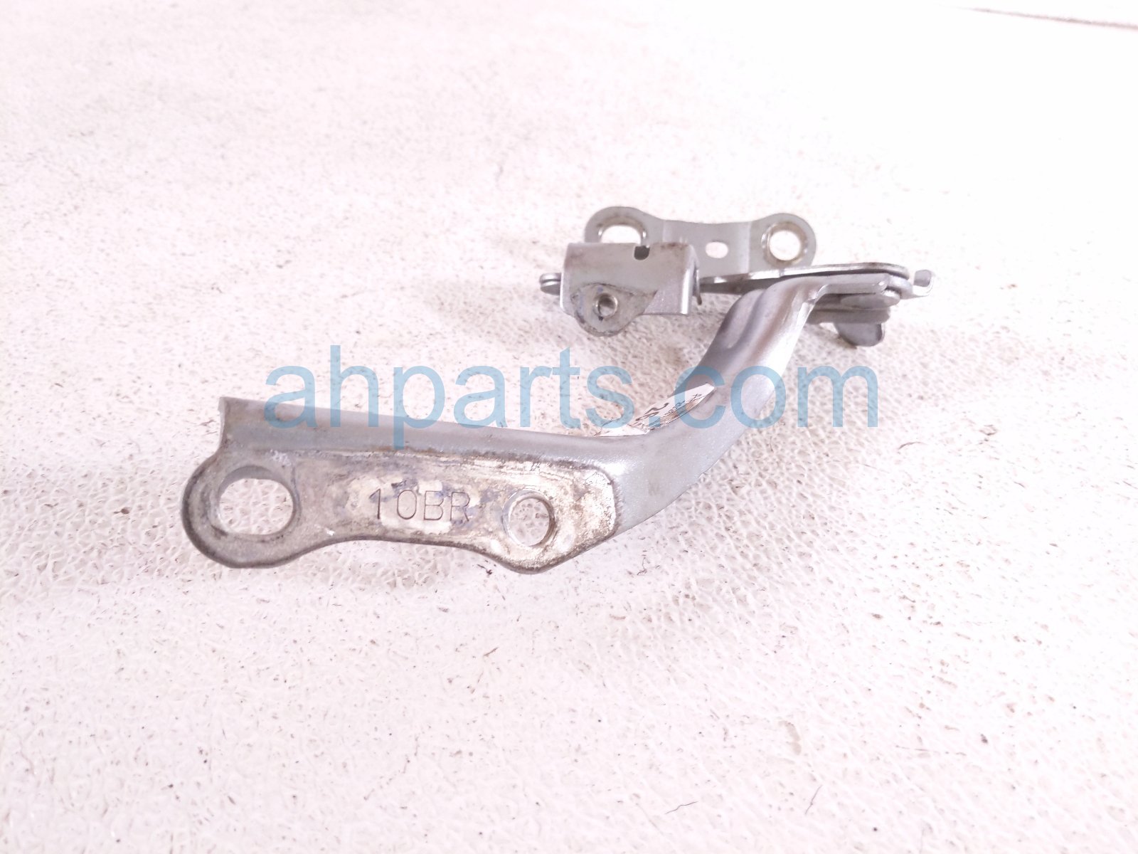 2026 Toyota Camry Passenger Hood Hinge Silver 53410 AQ020 Replacement 2026 Toyota Camry Passenger Hood Hinge Silver 53410 AQ020 Replacement thumbnail