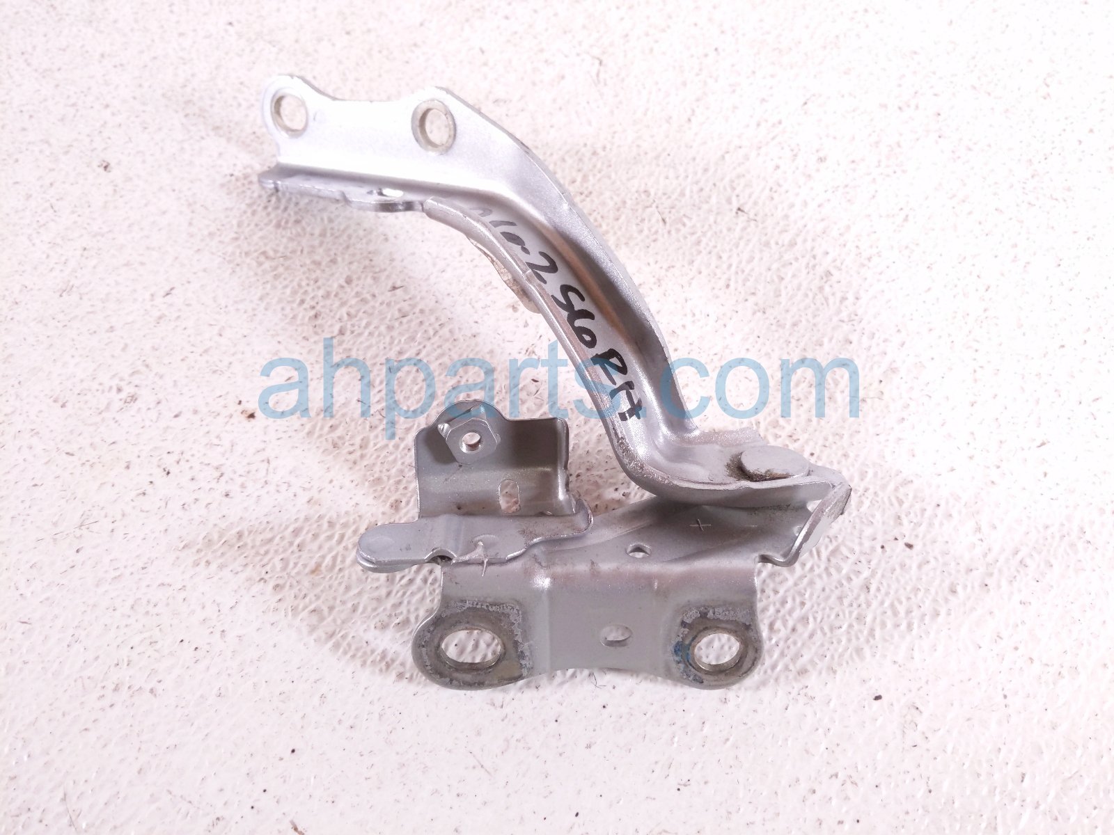 2026 Toyota Camry Passenger Hood Hinge Silver 53410 AQ020 Replacement 2026 Toyota Camry Passenger Hood Hinge Silver 53410 AQ020 Replacement thumbnail