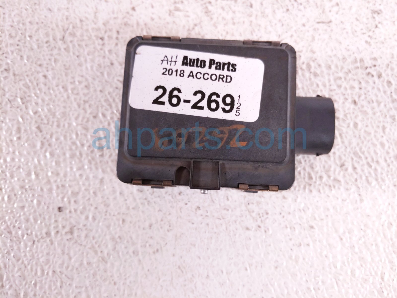 Honda FRONT GRILLE DISTANCE RADAR UNIT