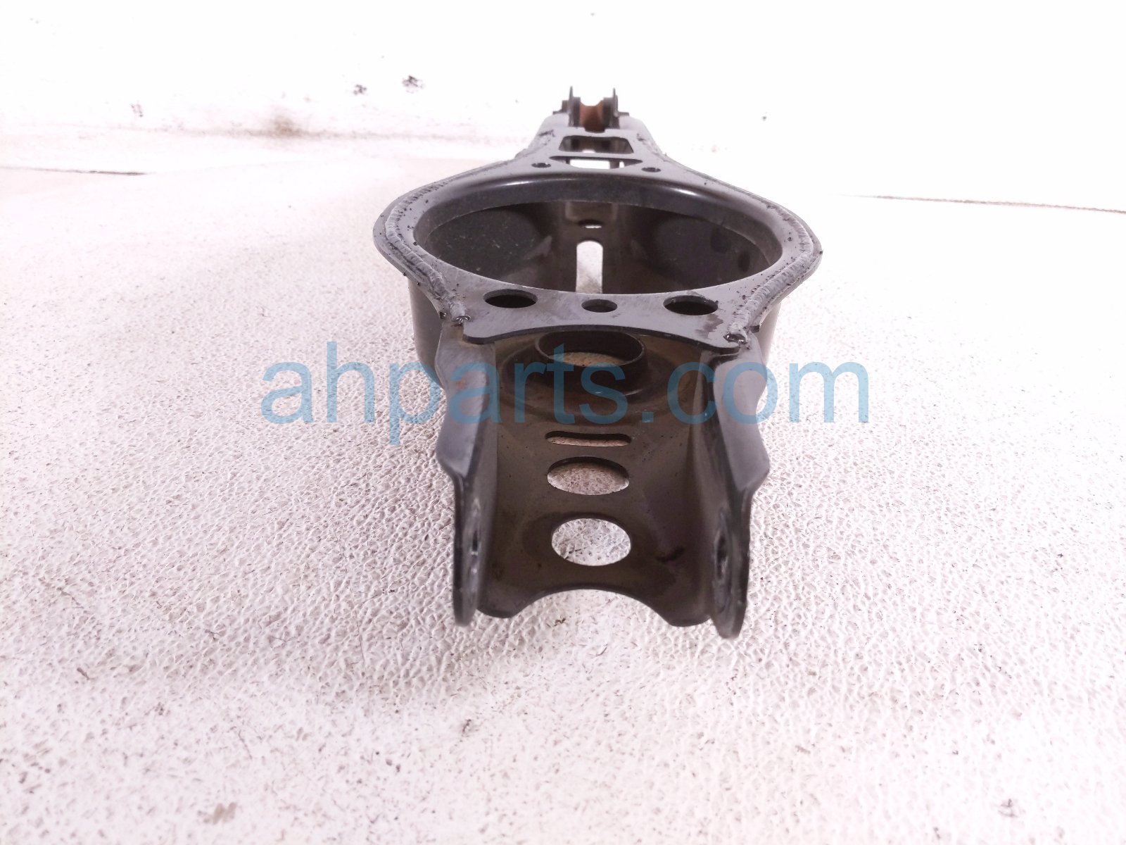 2026 Toyota Camry Rear Driver Spring Seat Lower Control Arm 48730 33160 Replacement 2026 Toyota Camry Rear Driver Spring Seat Lower Control Arm 48730 33160 Replacement thumbnail
