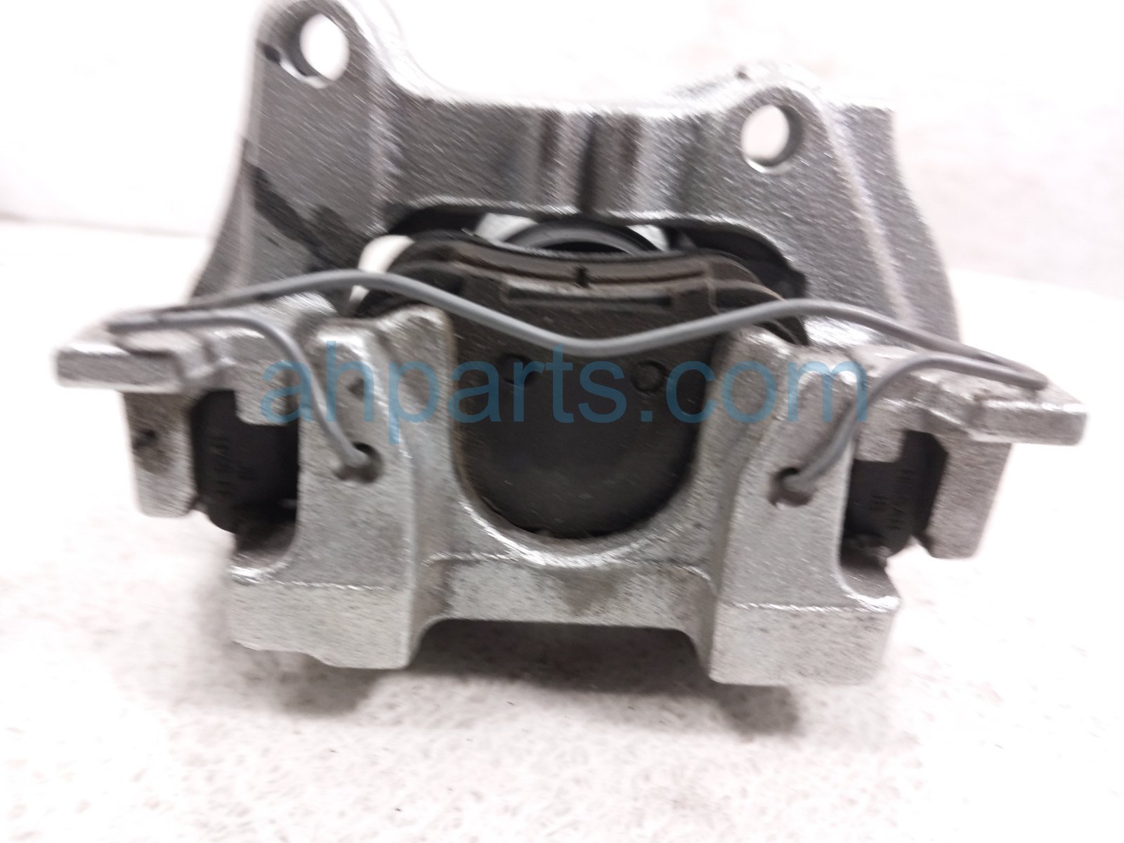 2026 Nissan Sentra Brake Rear Driver Caliper W/ Epb Motor 44011 6LA0B Replacement 2026 Nissan Sentra Brake Rear Driver Caliper W/ Epb Motor 44011 6LA0B Replacement thumbnail