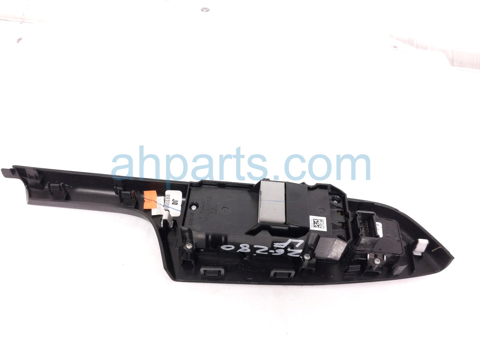 2015 Honda CR V Power / Master Window Control Switch 35750 T0A A11 Replacement 2015 Honda CR V Power / Master Window Control Switch 35750 T0A A11 Replacement thumbnail