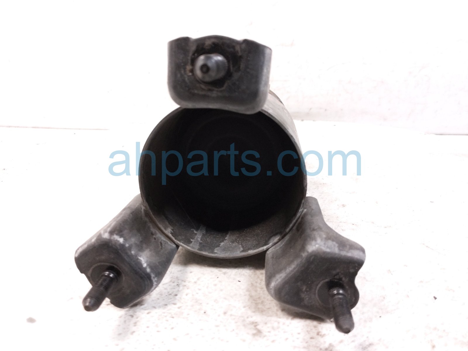 2015 Lexus Rx450h Engine/motor Front Engine Mount 3.5l Awd 12361 20232 Replacement 2015 Lexus Rx450h Engine/motor Front Engine Mount 3.5l Awd 12361 20232 Replacement thumbnail
