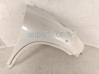 Toyota RH FENDER - WHITE Toyota RH FENDER - WHITE