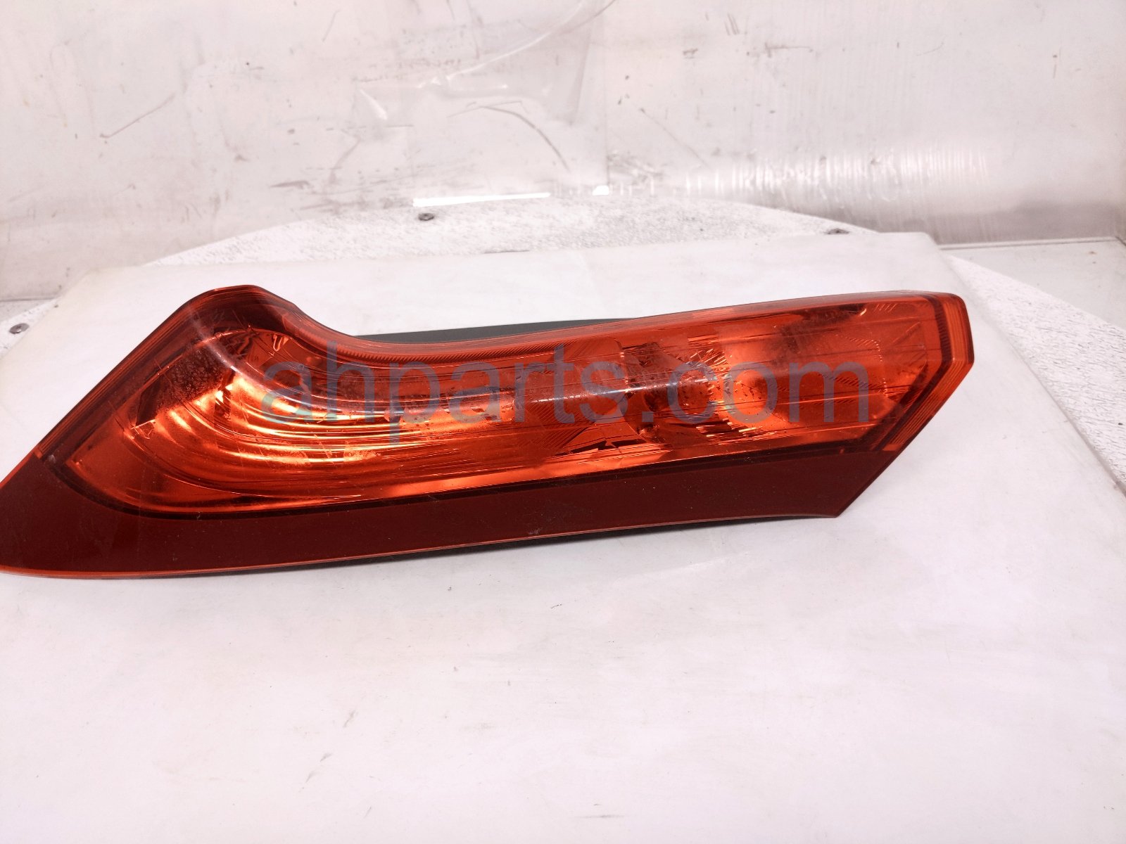 Honda UPPER LH TAIL LAMP (ON BODY)