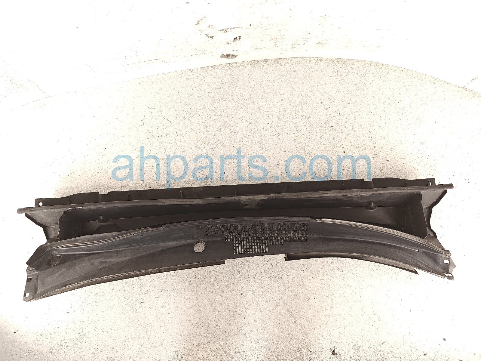Toyota WINDSHIELD WIPER COWL GRILLE PANEL Toyota WINDSHIELD WIPER COWL GRILLE PANEL