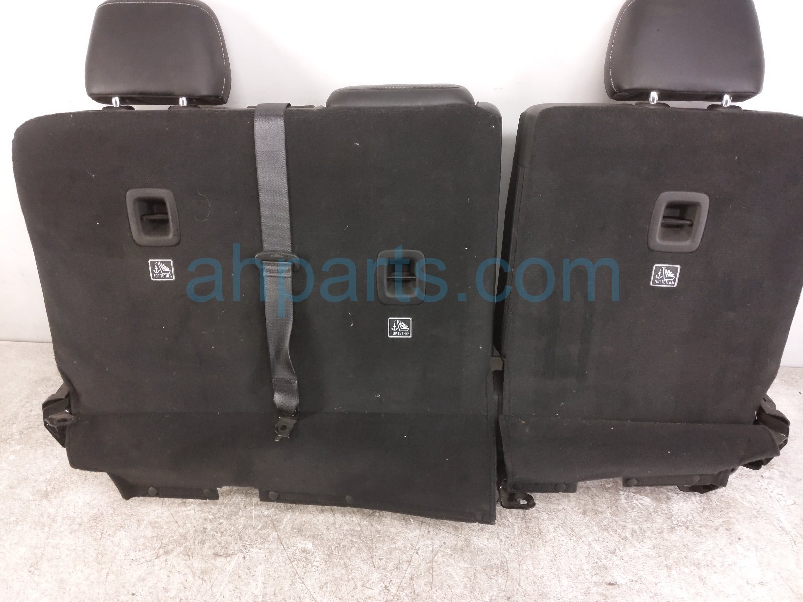 2024 Jeep Grand Cherokee (2nd Row) Rear 2nd Row Seat Backrest Black 68376068AD Replacement 2024 Jeep Grand Cherokee (2nd Row) Rear 2nd Row Seat Backrest Black 68376068AD Replacement thumbnail