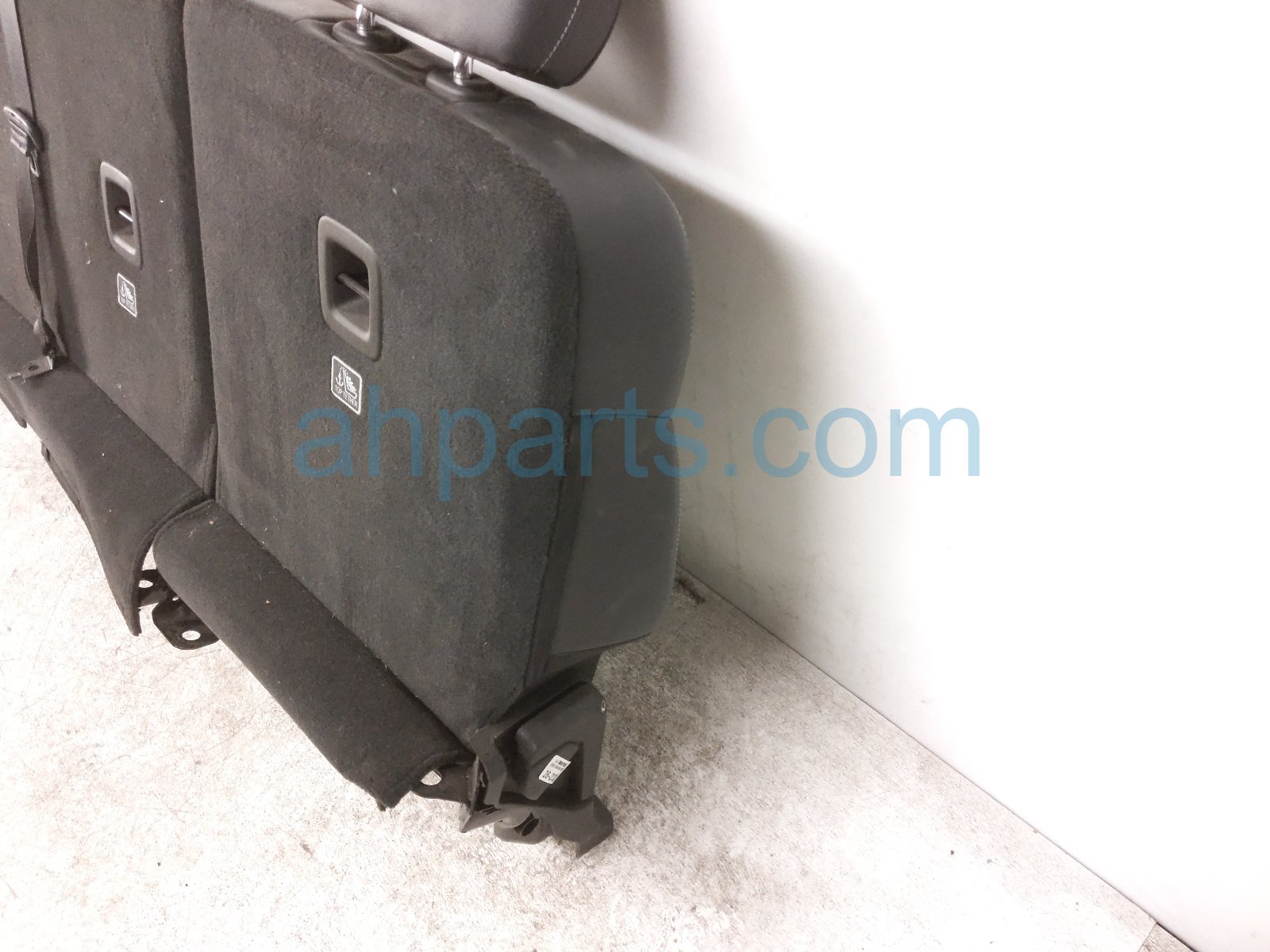 2024 Jeep Grand Cherokee (2nd Row) Rear 2nd Row Seat Backrest Black 68376068AD Replacement 2024 Jeep Grand Cherokee (2nd Row) Rear 2nd Row Seat Backrest Black 68376068AD Replacement thumbnail