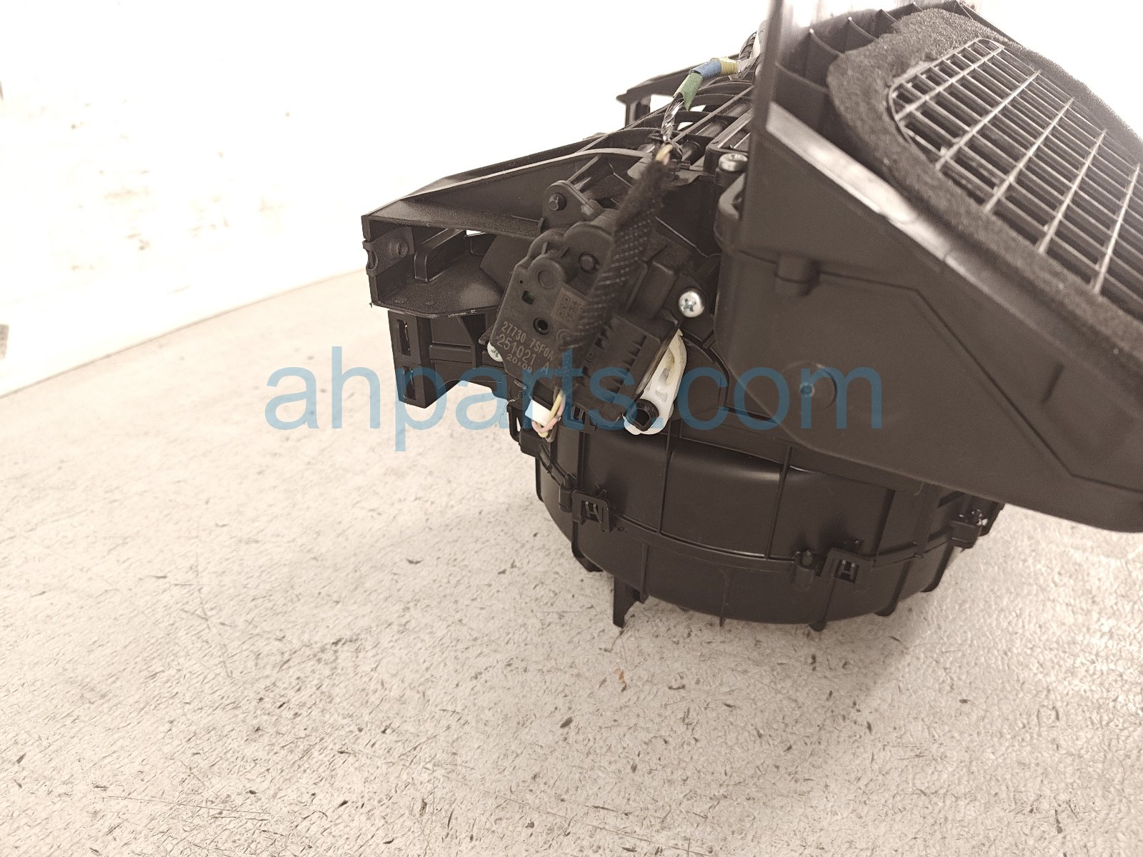 2026 Nissan Sentra Air Blower Motor Assy 2.0l 27200 7SF0A Replacement 2026 Nissan Sentra Air Blower Motor Assy 2.0l 27200 7SF0A Replacement thumbnail