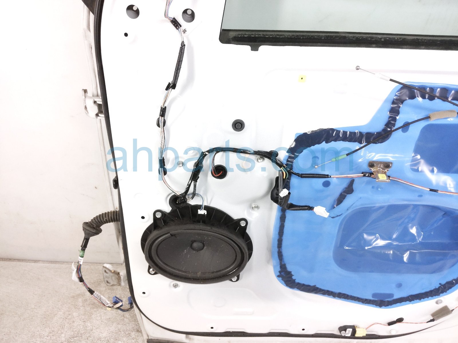 2017 Toyota Tundra Front Passenger Door White No Mirror/trim 67001 0C104 Replacement 2017 Toyota Tundra Front Passenger Door White No Mirror/trim 67001 0C104 Replacement thumbnail