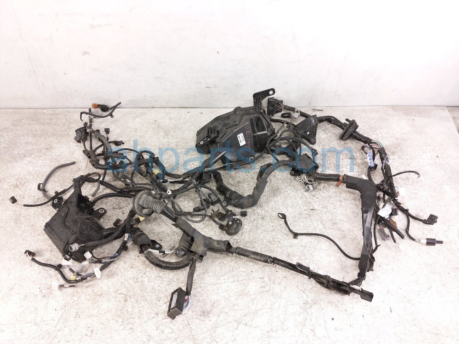 2021 Toyota Highlander Engine Room Wire Harness 2.5l Hyb* 82111 0EW90 Replacement 2021 Toyota Highlander Engine Room Wire Harness 2.5l Hyb* 82111 0EW90 Replacement thumbnail