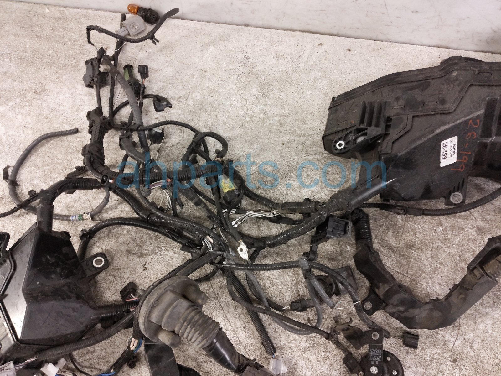 2021 Toyota Highlander Engine Room Wire Harness 2.5l Hyb* 82111 0EW90 Replacement 2021 Toyota Highlander Engine Room Wire Harness 2.5l Hyb* 82111 0EW90 Replacement thumbnail