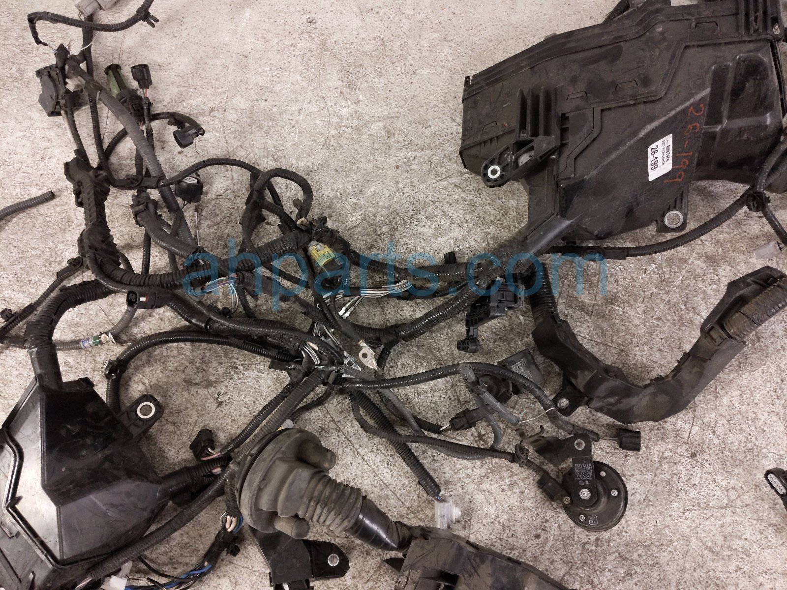 2021 Toyota Highlander Engine Room Wire Harness 2.5l Hyb* 82111 0EW90 Replacement 2021 Toyota Highlander Engine Room Wire Harness 2.5l Hyb* 82111 0EW90 Replacement thumbnail