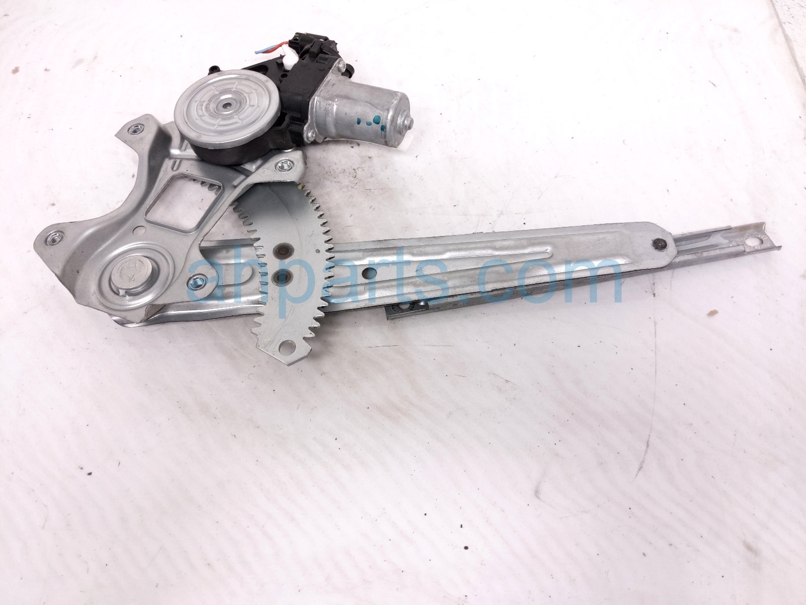 Nissan RR/LH WINDOW REGULATOR & MOTOR
