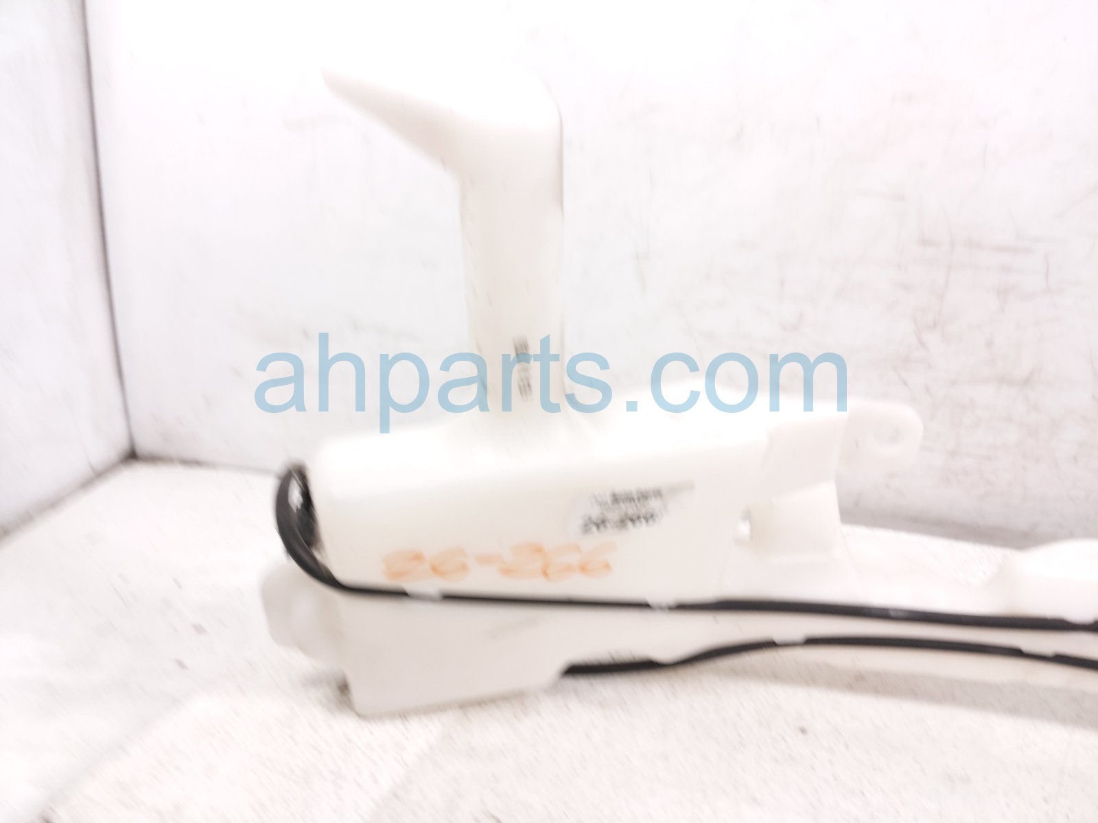 2025 Honda Civic Windshield Washer Reservoir W/pump 76841 T20 A01 Replacement 2025 Honda Civic Windshield Washer Reservoir W/pump 76841 T20 A01 Replacement thumbnail